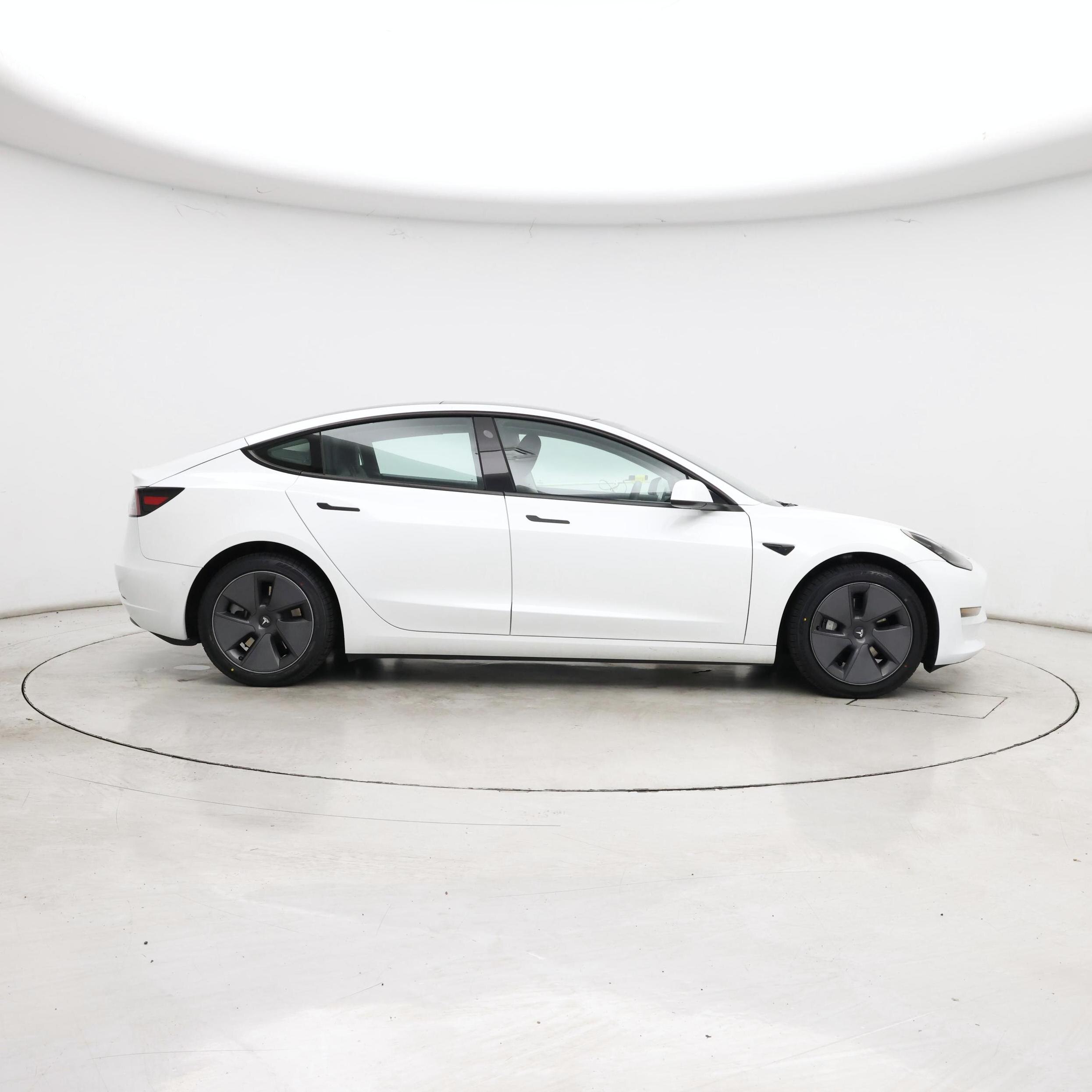 Thumbnail: 2022 Tesla Model 3 - 7