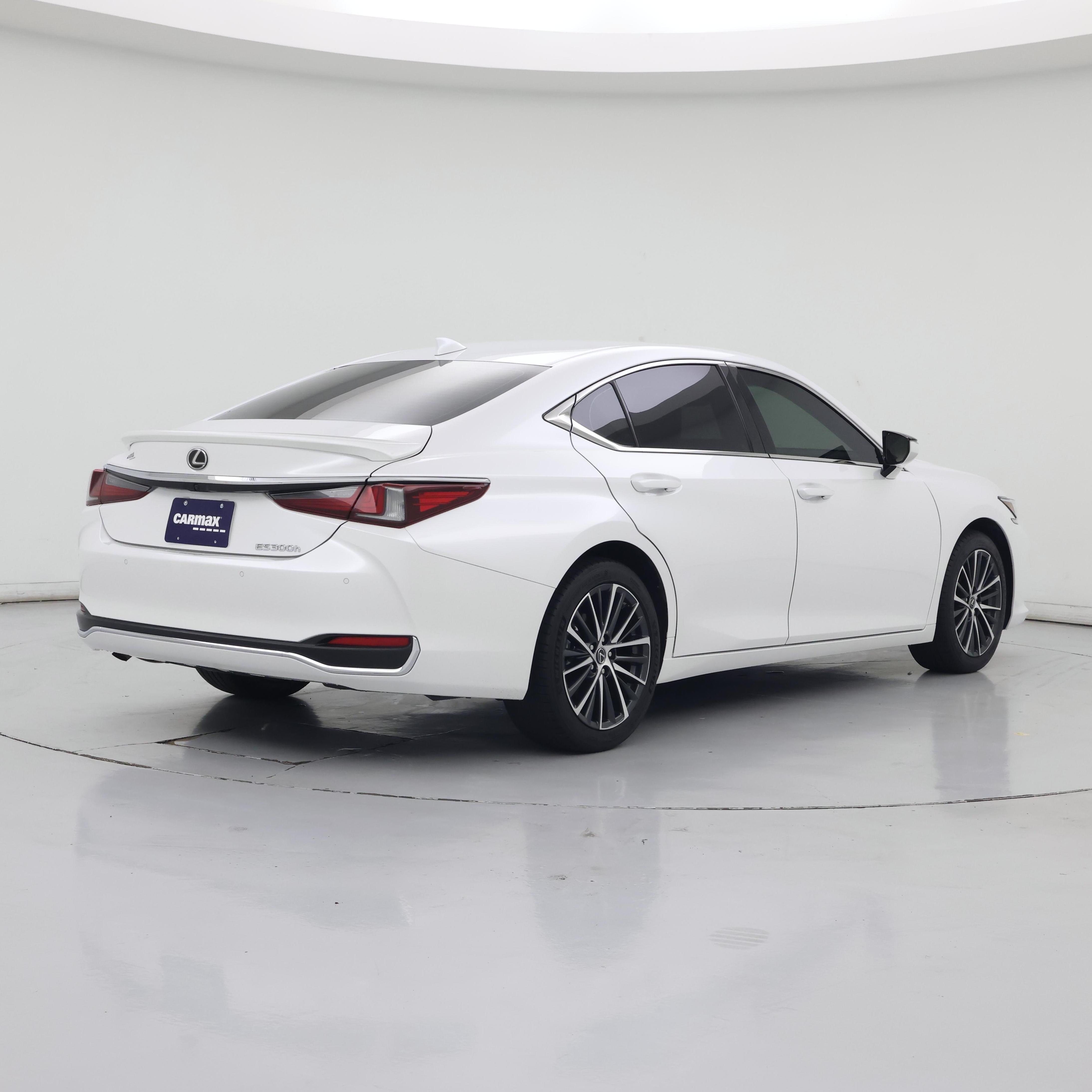 Thumbnail: 2025 Lexus ES - 8