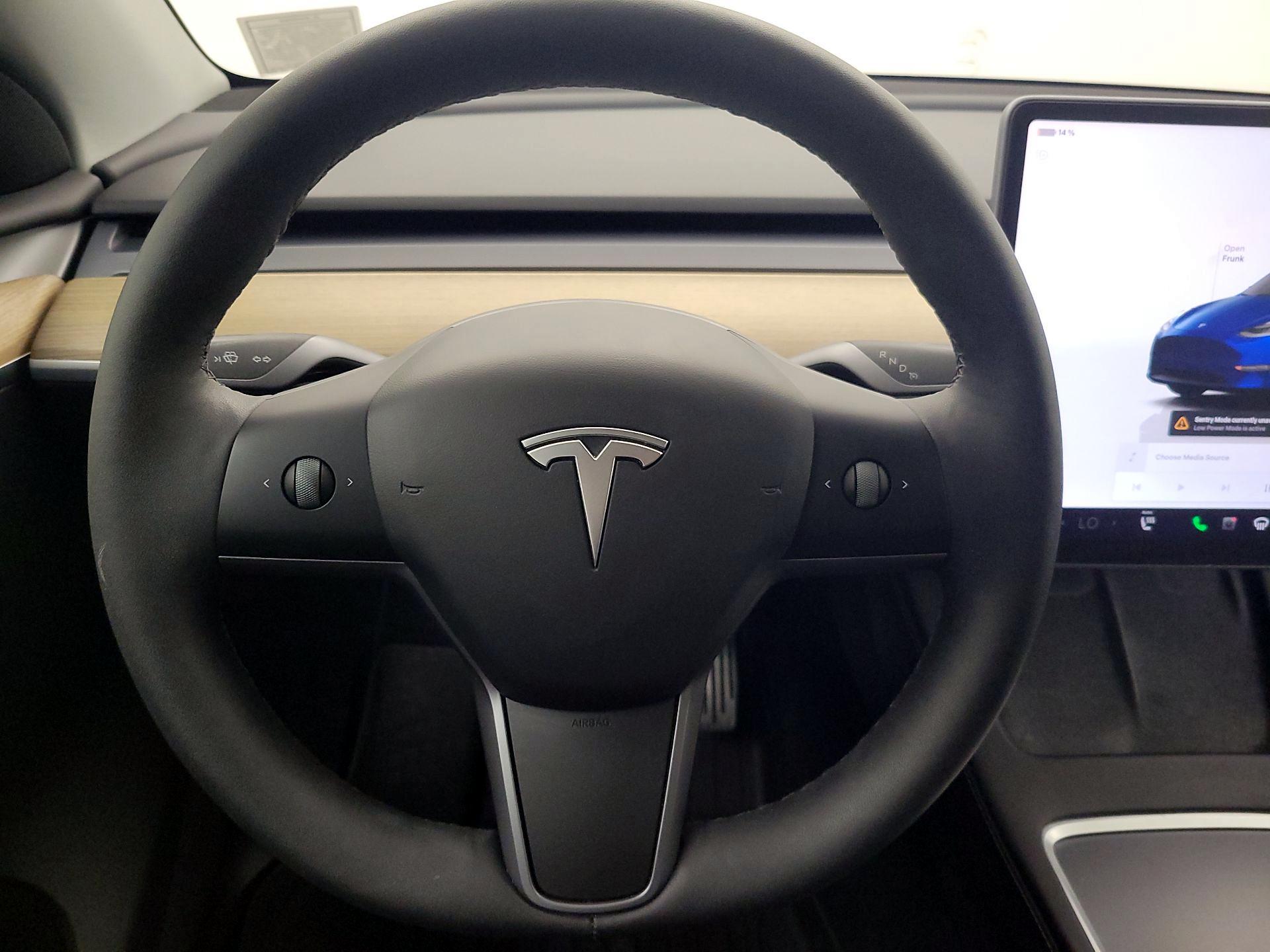 Thumbnail: 2023 Tesla Model Y - 10