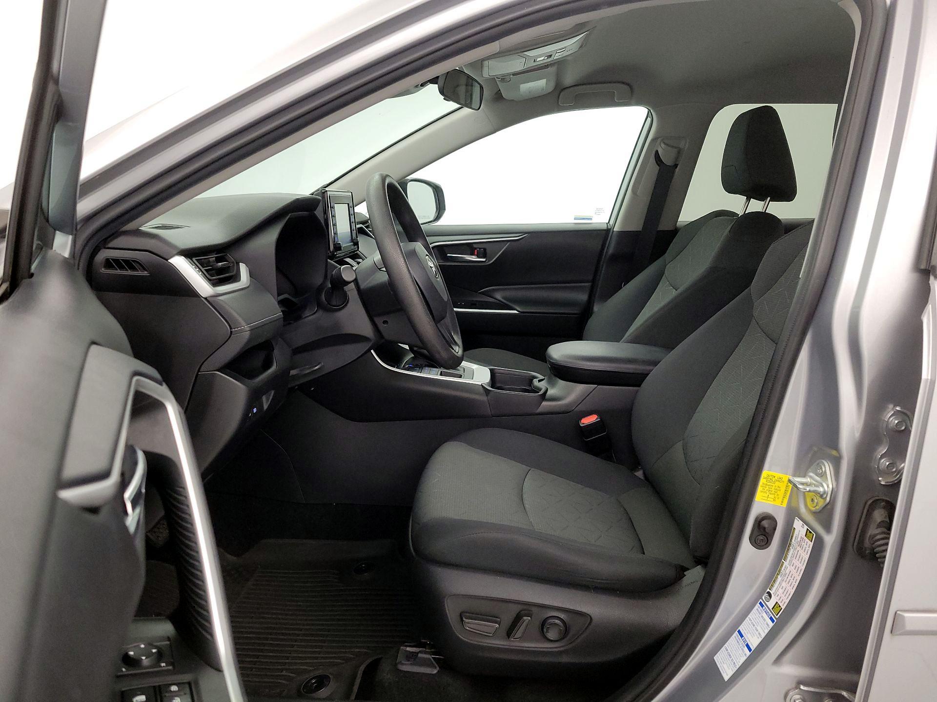 Thumbnail: 2021 Toyota RAV4 - 11