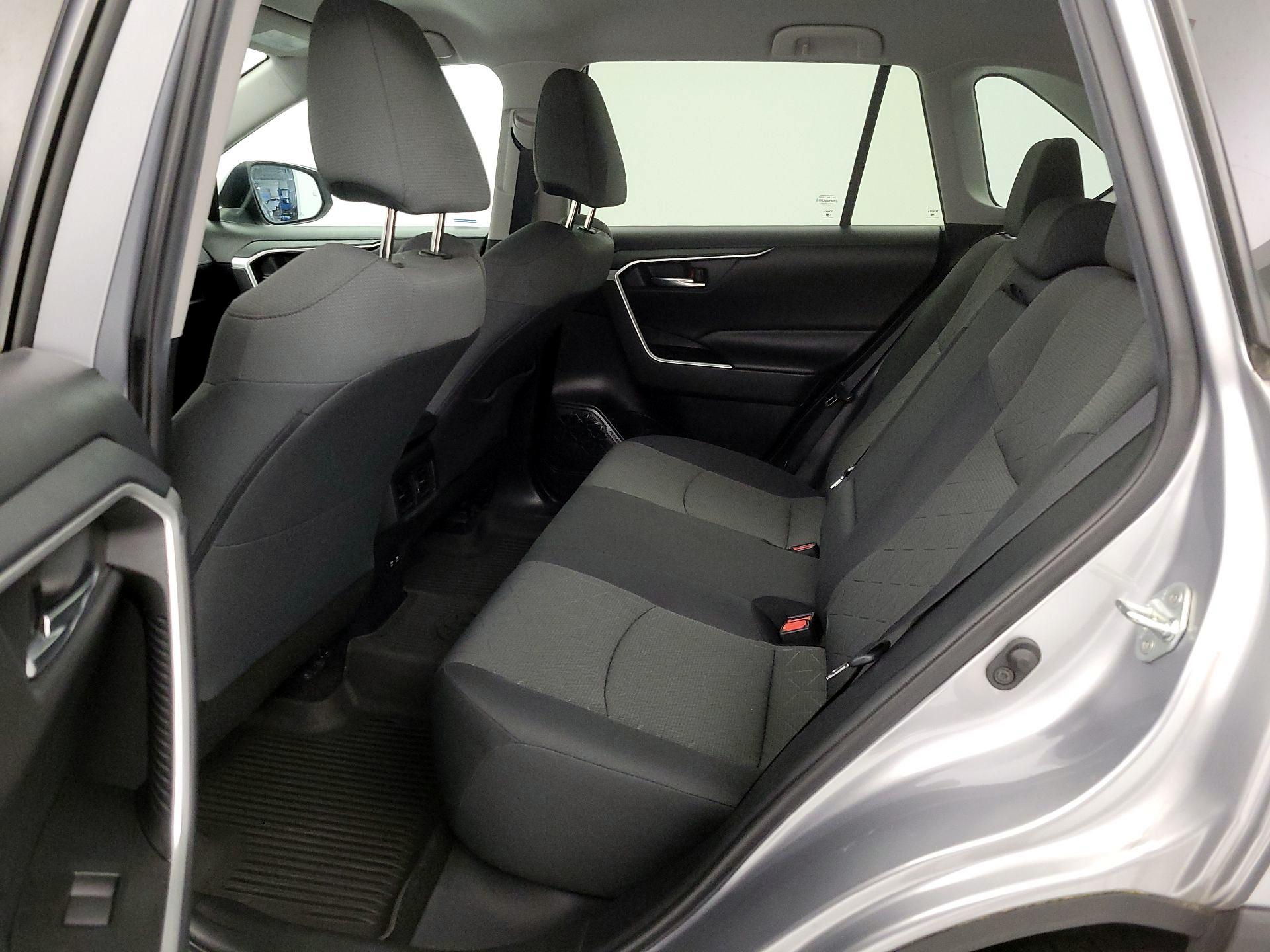 Thumbnail: 2021 Toyota RAV4 - 19
