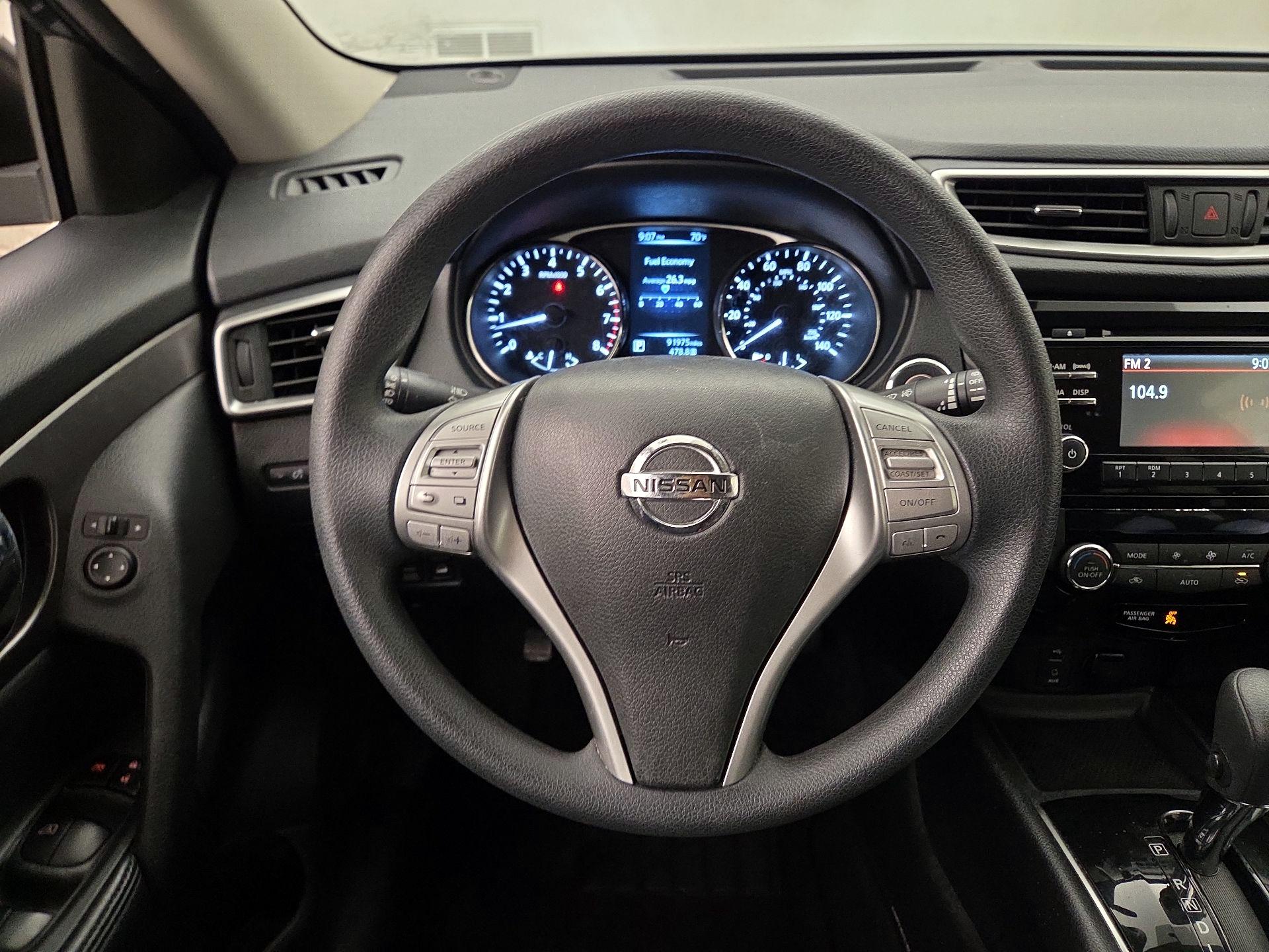 Thumbnail: 2015 Nissan Rogue - 10
