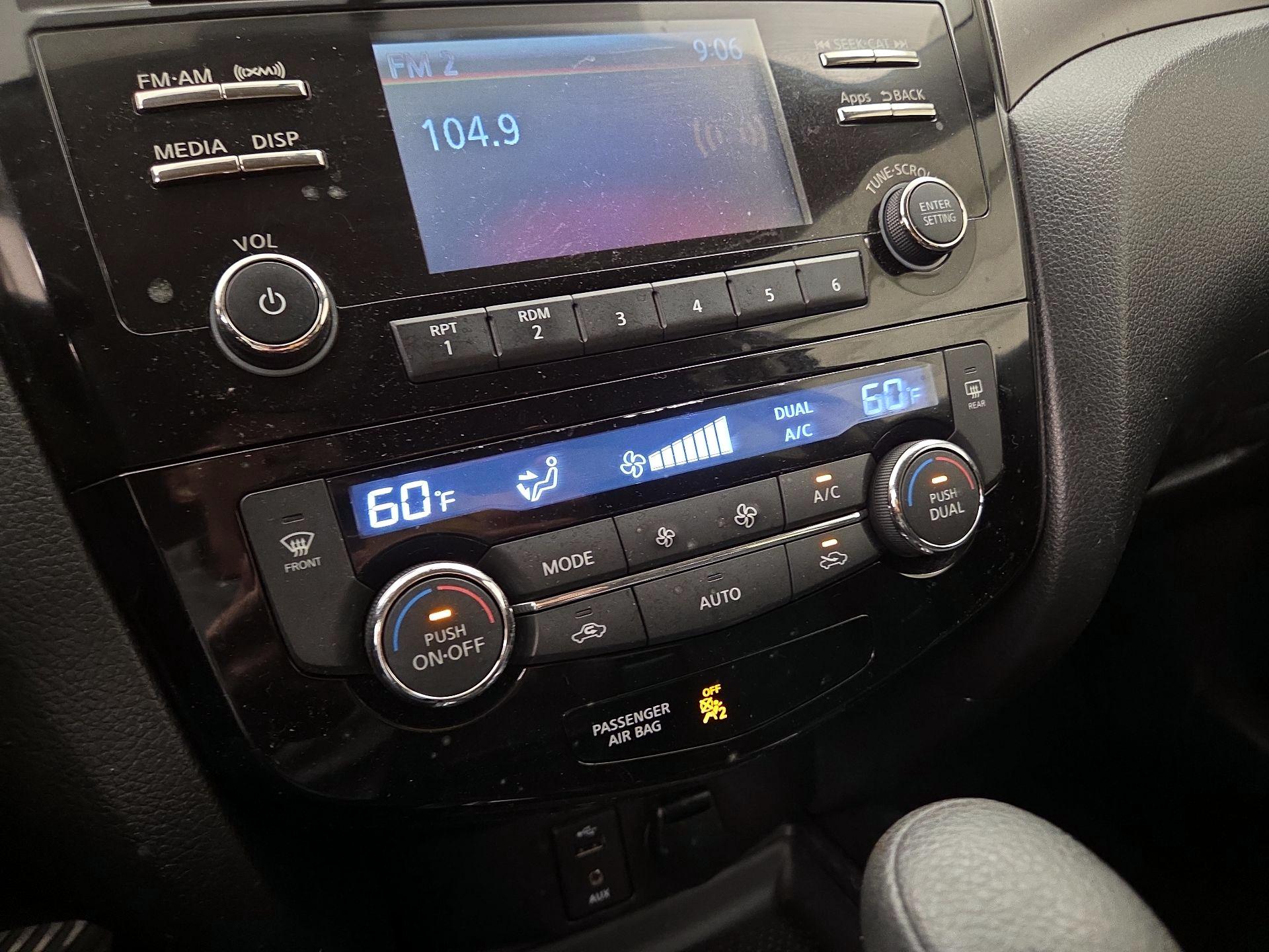 Thumbnail: 2015 Nissan Rogue - 16