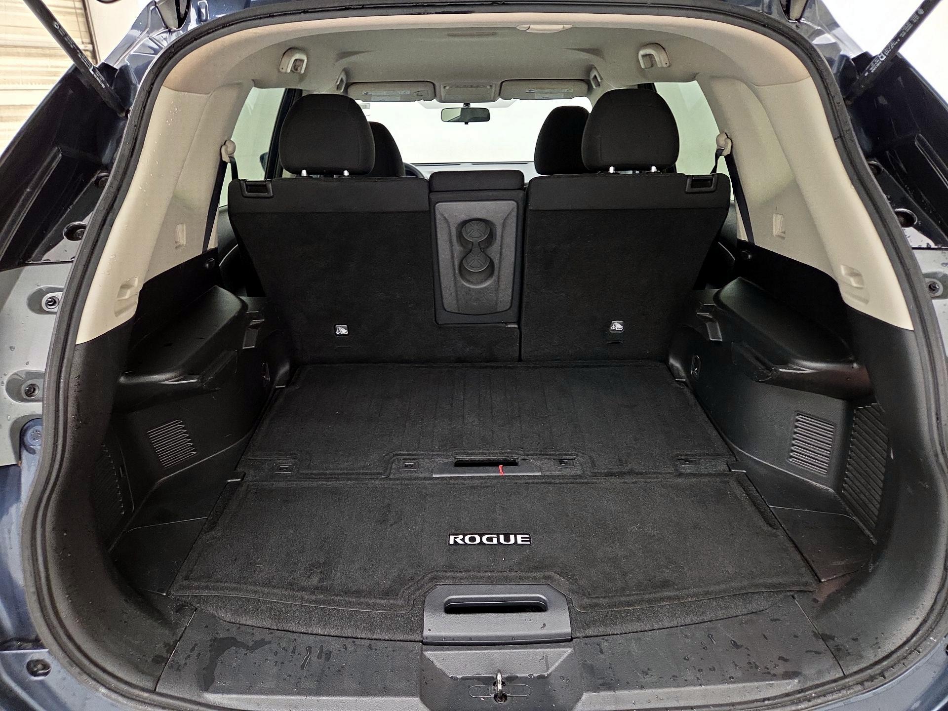 Thumbnail: 2015 Nissan Rogue - 20
