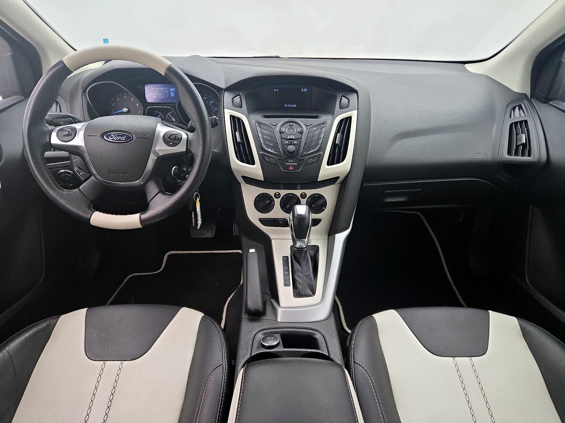 Thumbnail: 2014 Ford Focus - 9