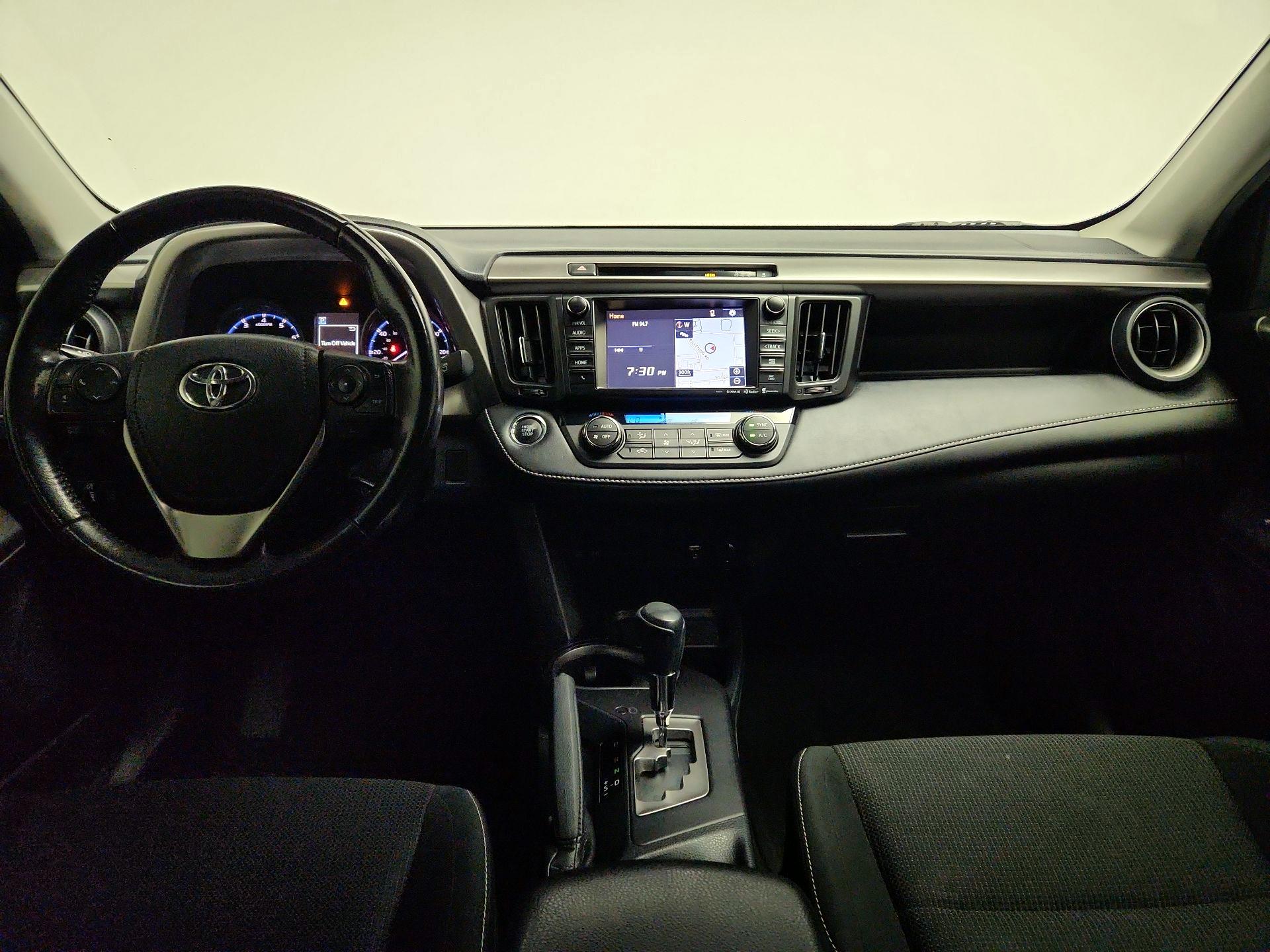 Thumbnail: 2017 Toyota RAV4 - 9