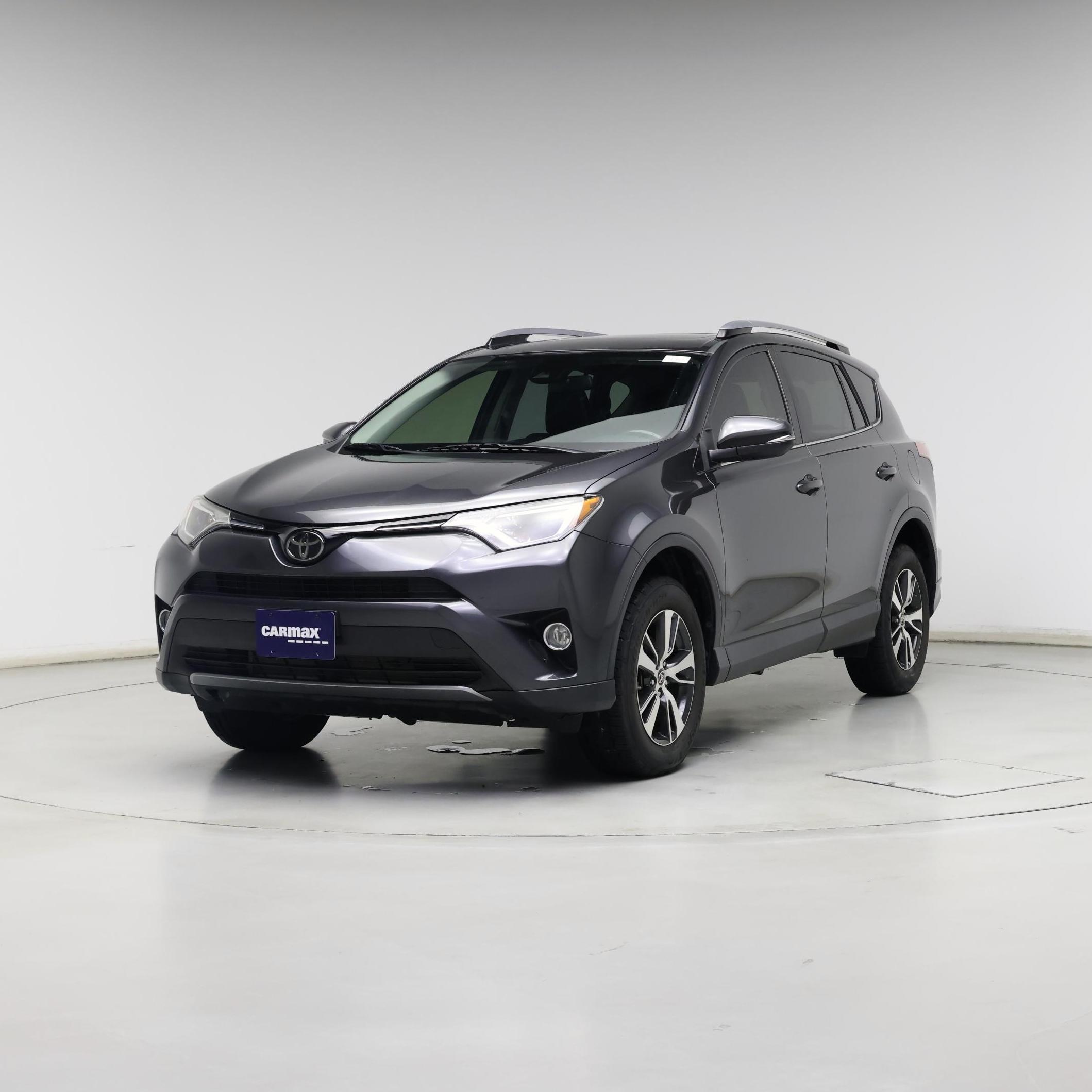 Thumbnail: 2017 Toyota RAV4 - 4