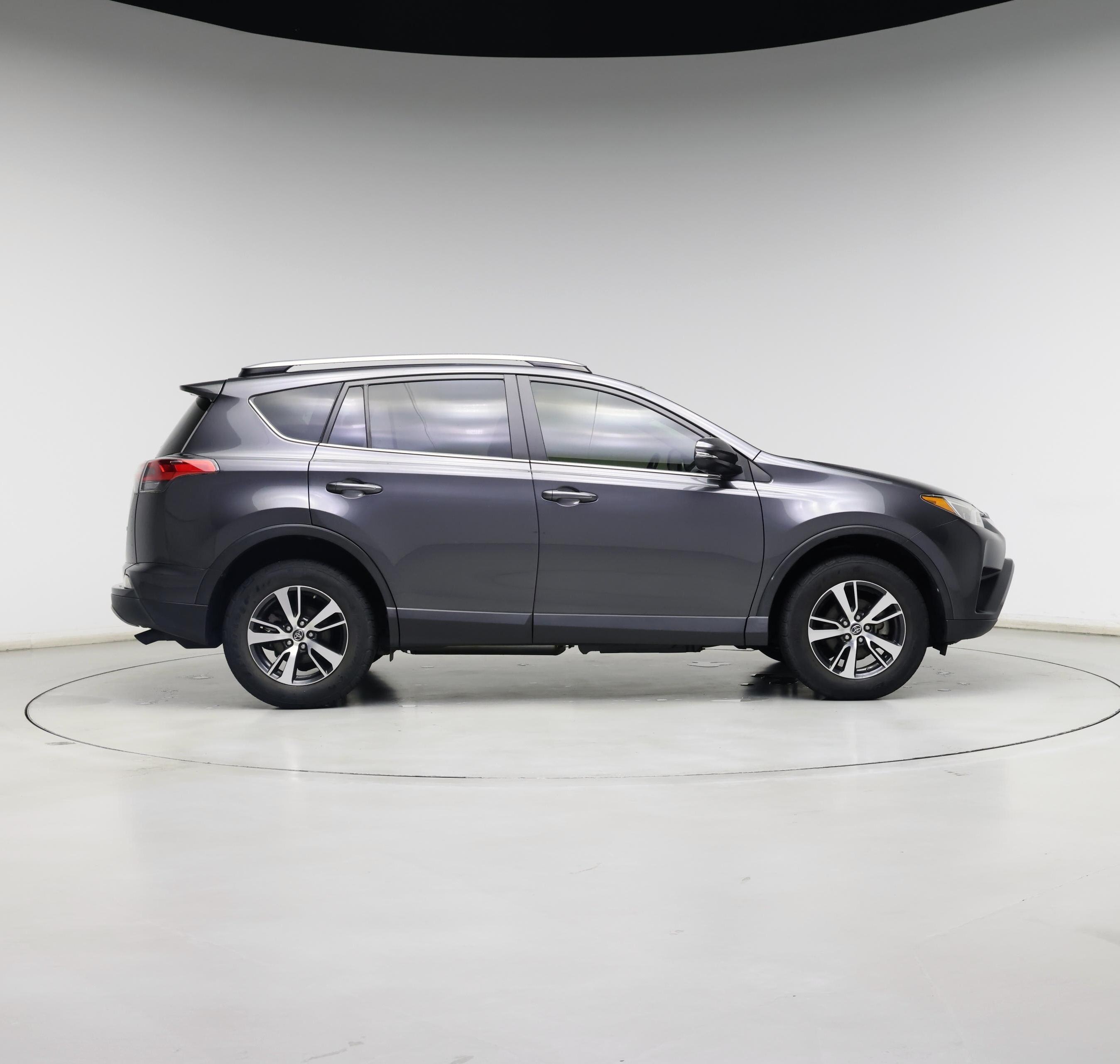 Thumbnail: 2017 Toyota RAV4 - 7
