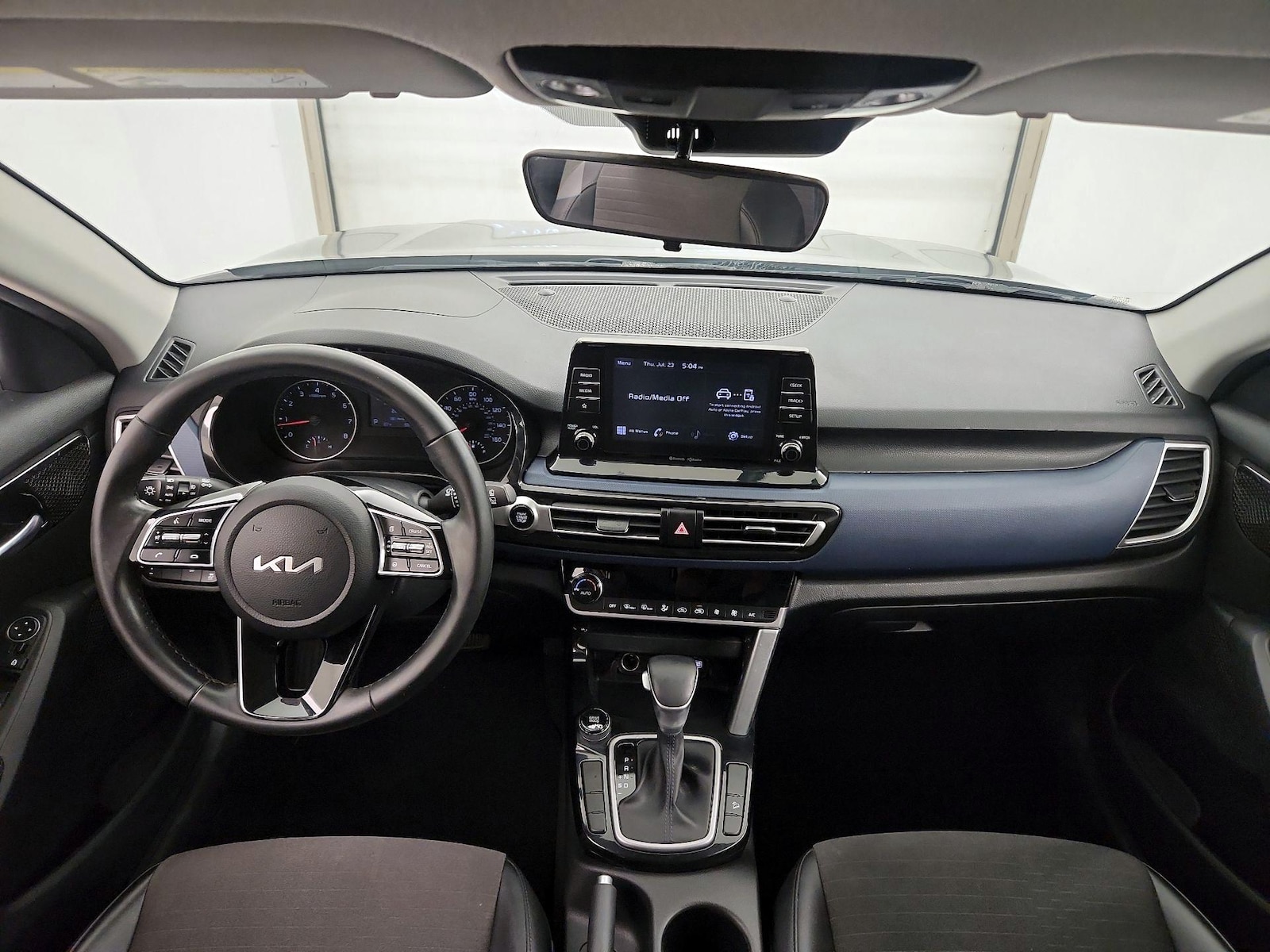 2023 Kia Seltos S - Photo 10