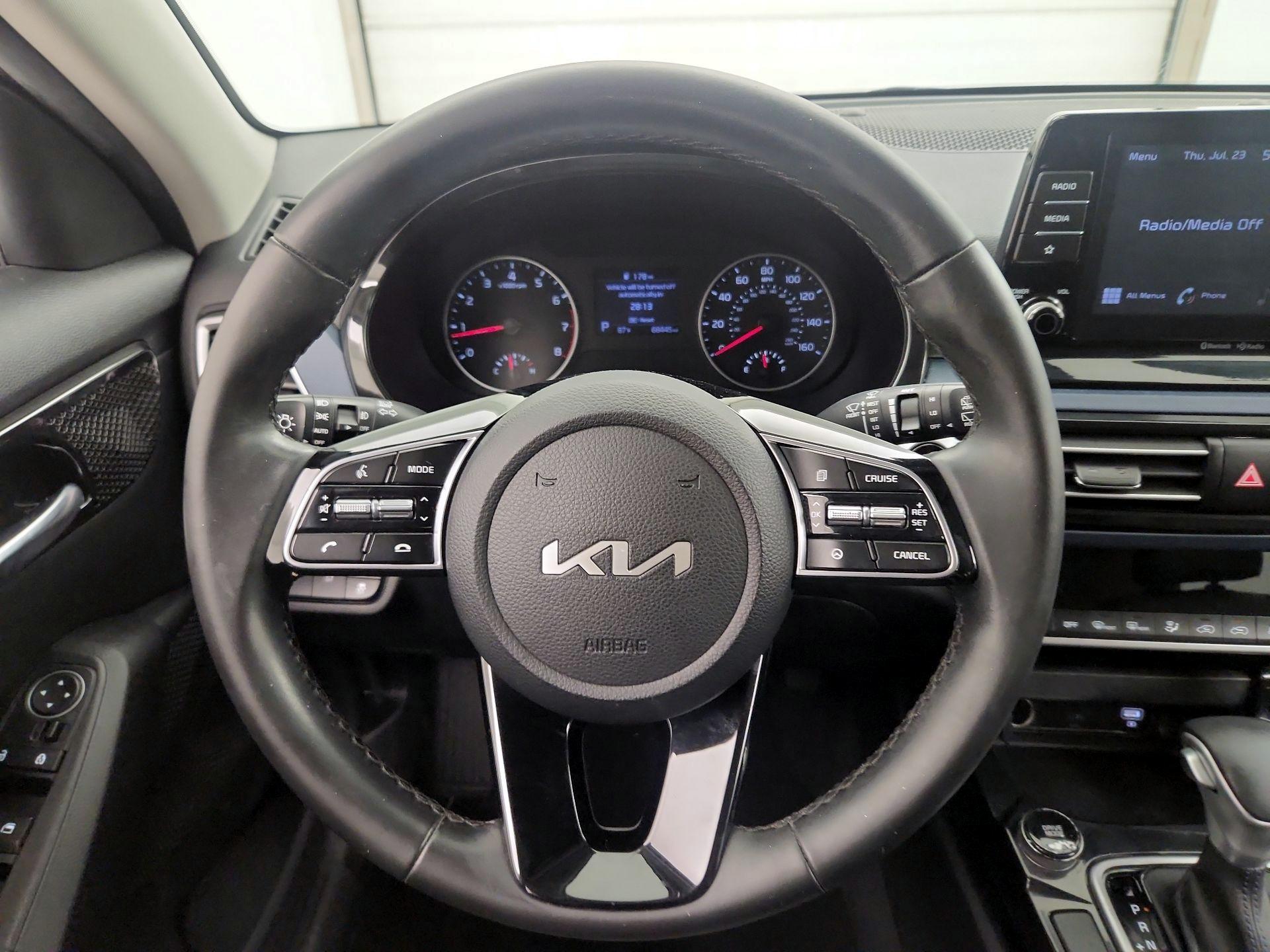 Thumbnail: 2023 Kia Seltos - 10
