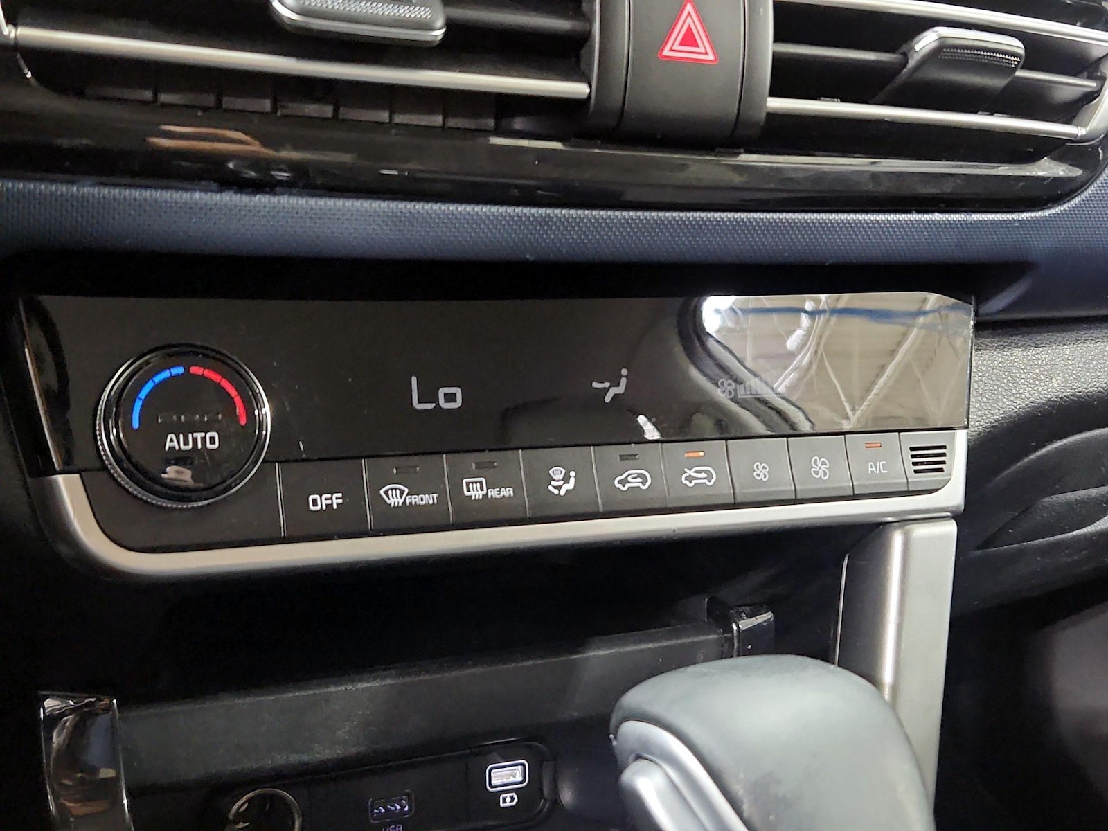 2023 Kia Seltos S - Photo 17