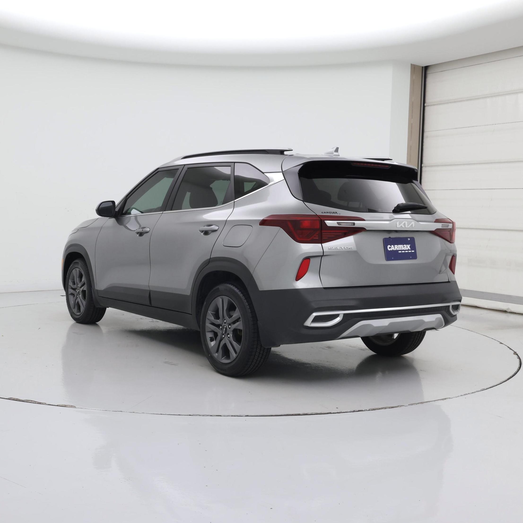 Thumbnail: 2023 Kia Seltos - 2
