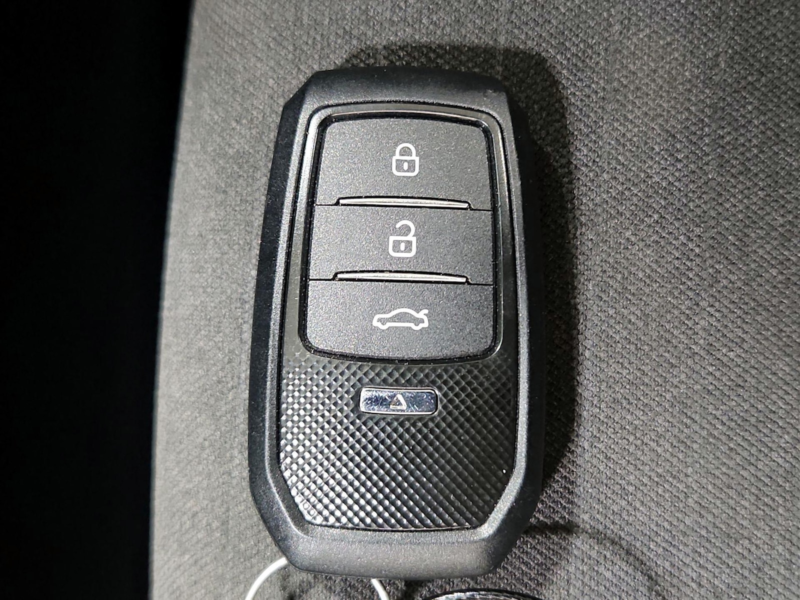 2023 Kia Seltos S - Photo 23