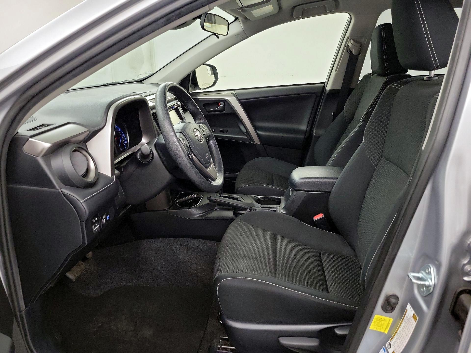 Thumbnail: 2018 Toyota RAV4 - 11