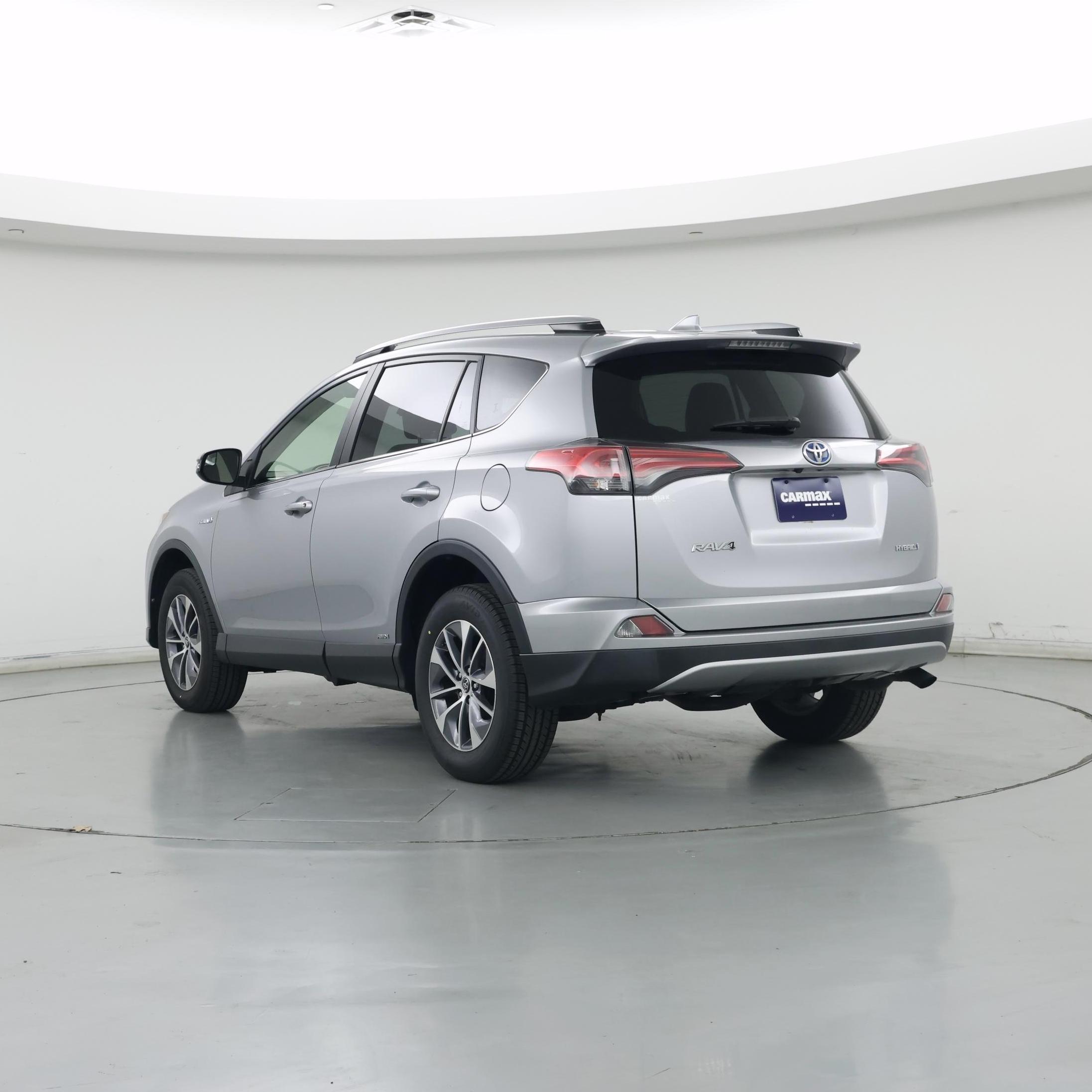 Thumbnail: 2018 Toyota RAV4 - 2