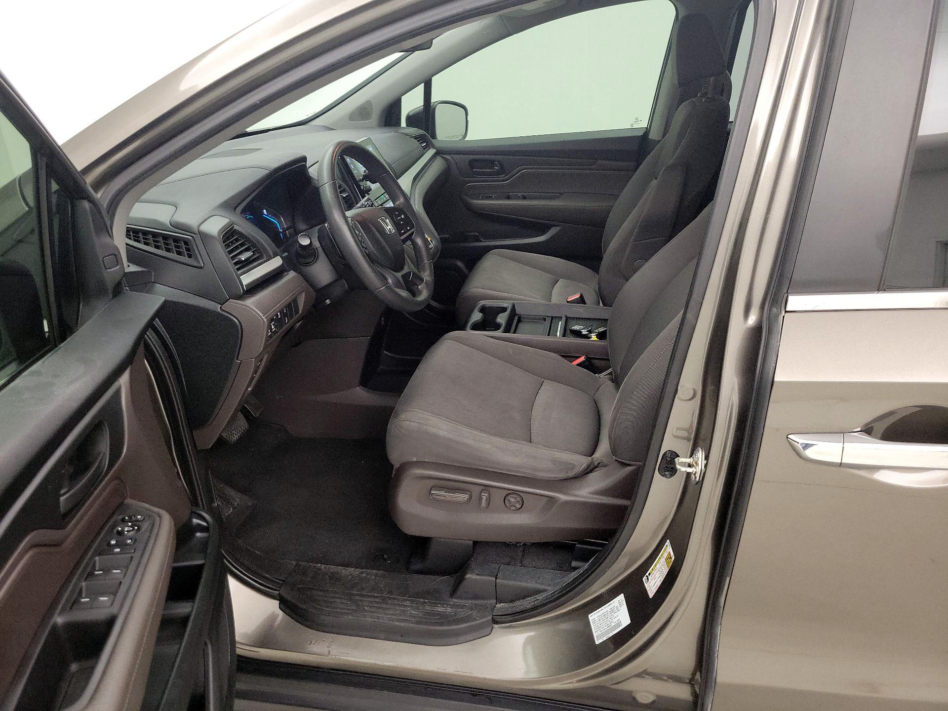 Thumbnail: 2018 Honda Odyssey - 11