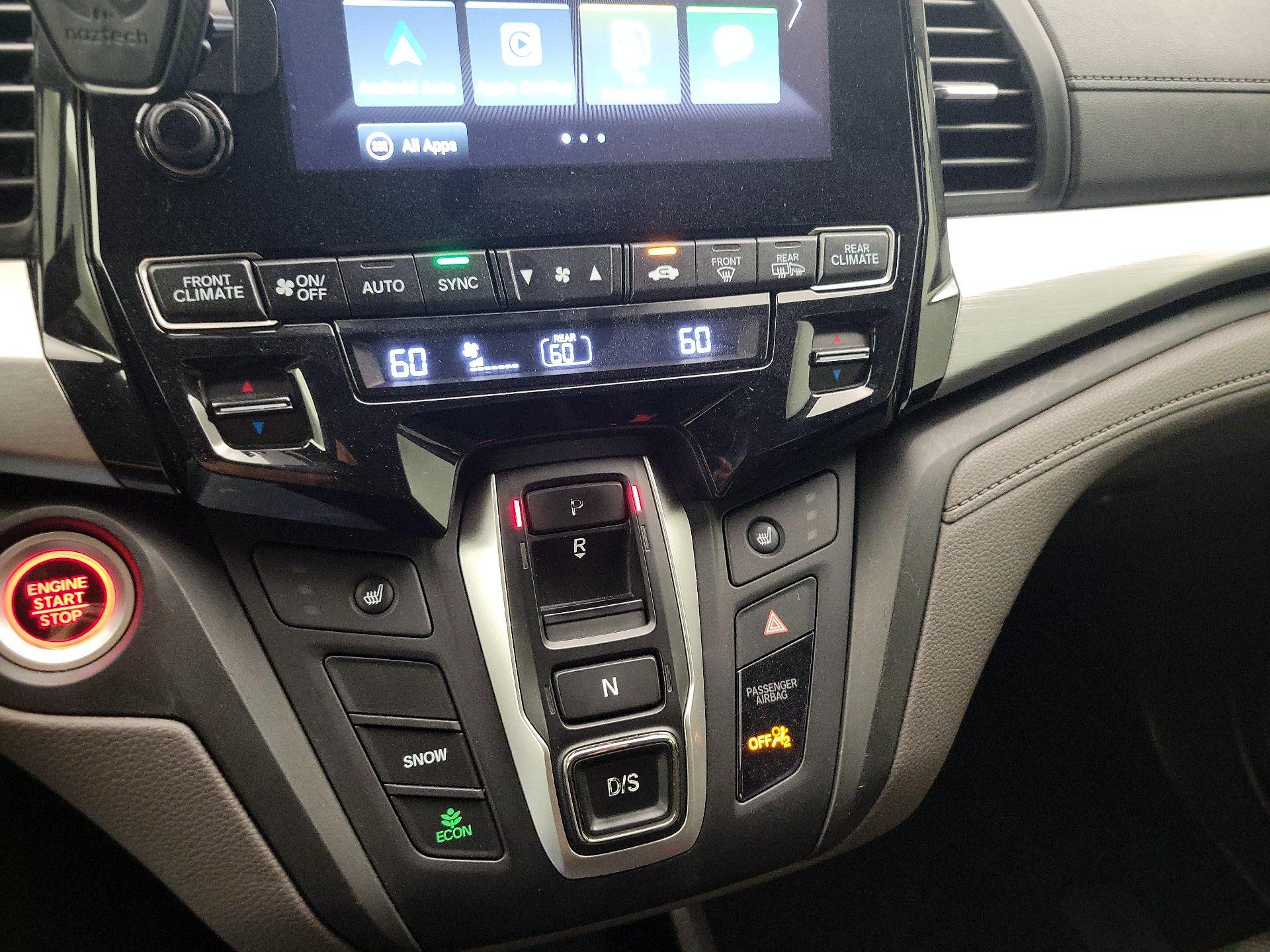 Thumbnail: 2018 Honda Odyssey - 16