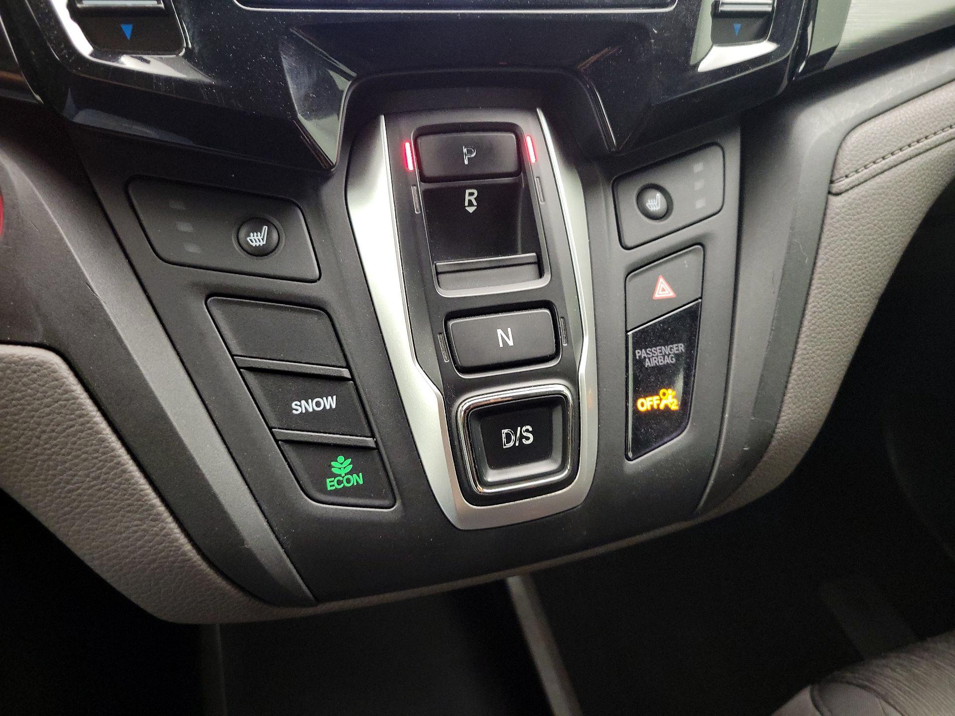 Thumbnail: 2018 Honda Odyssey - 17