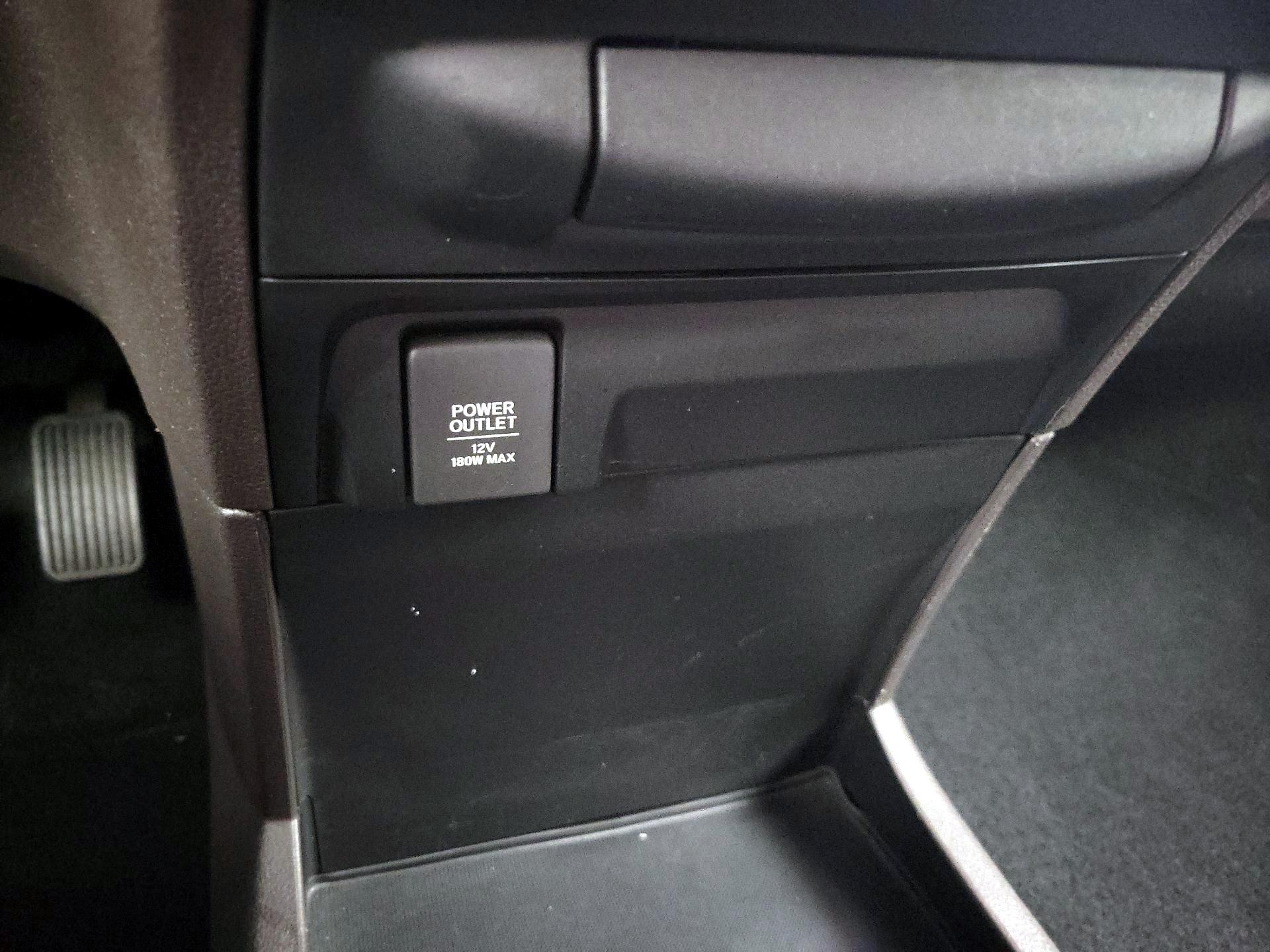 Thumbnail: 2018 Honda Odyssey - 18
