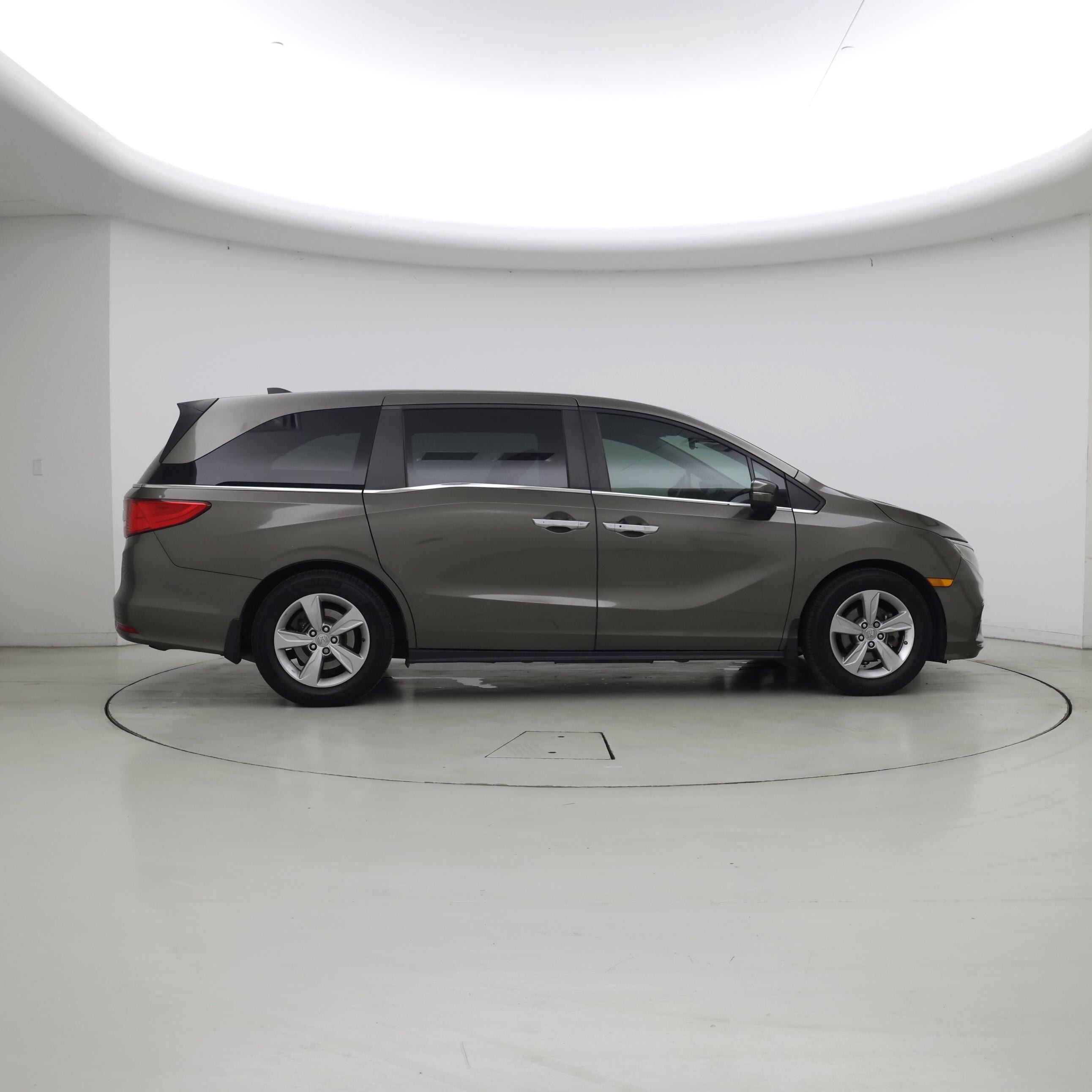 Thumbnail: 2018 Honda Odyssey - 7