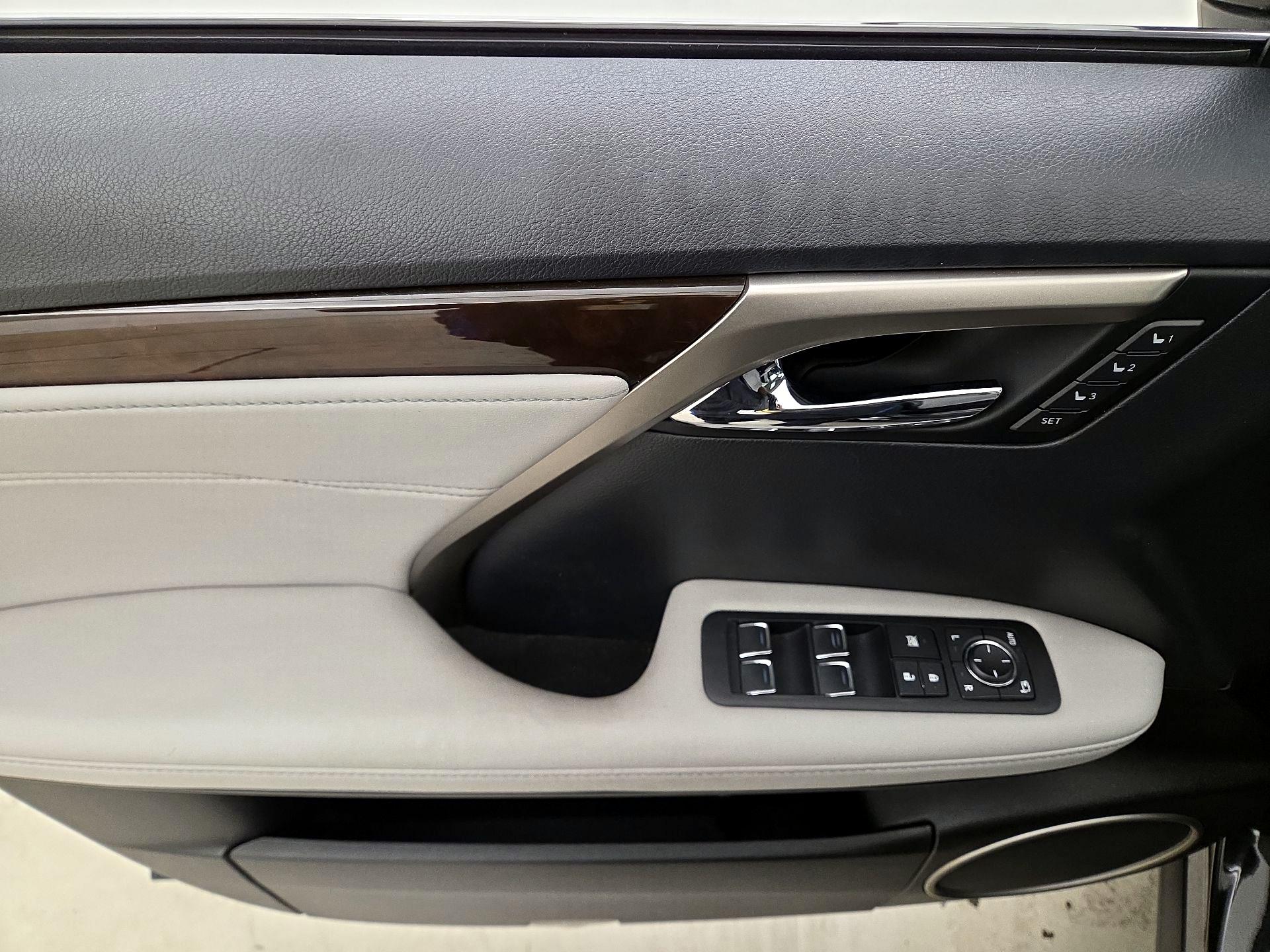 Thumbnail: 2018 Lexus RX - 12