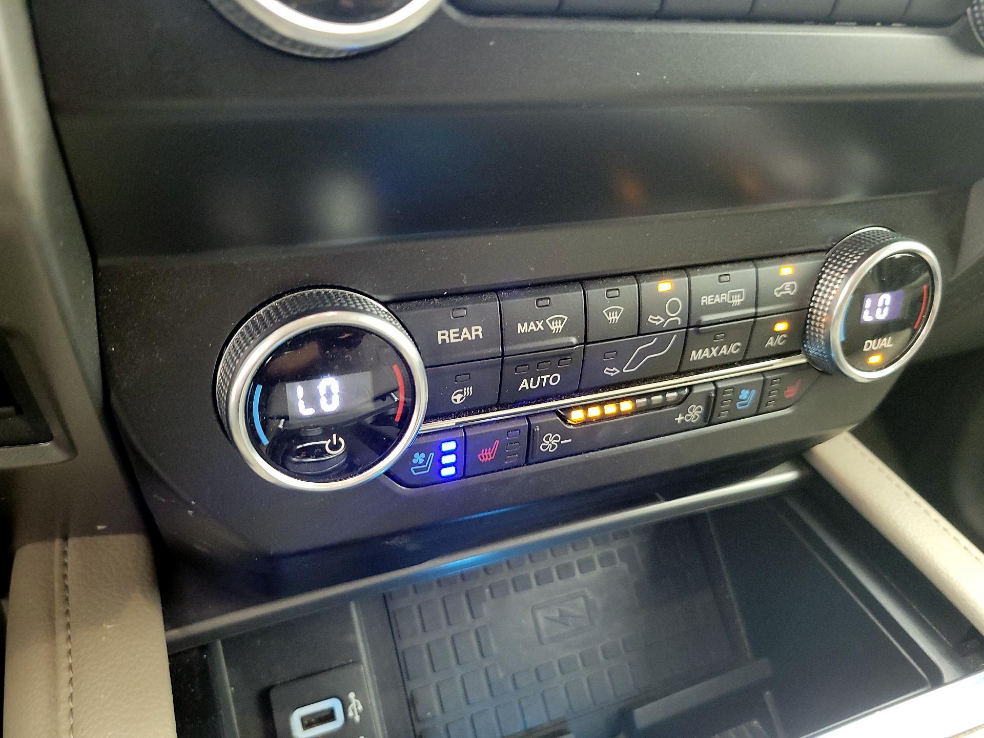 Thumbnail: 2019 Ford Expedition - 17