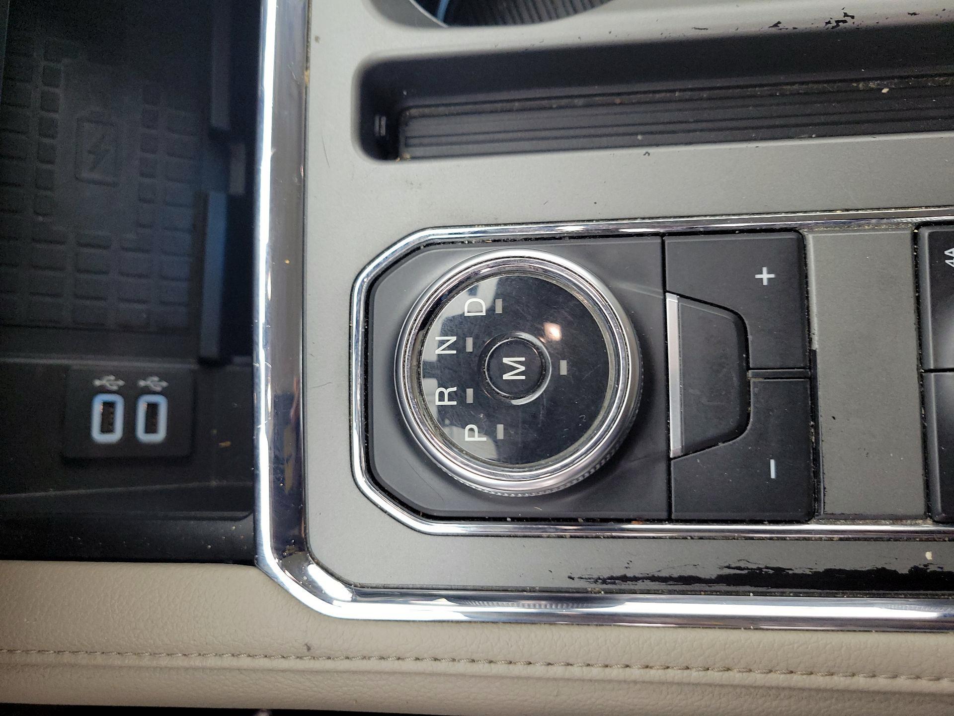 Thumbnail: 2019 Ford Expedition - 18