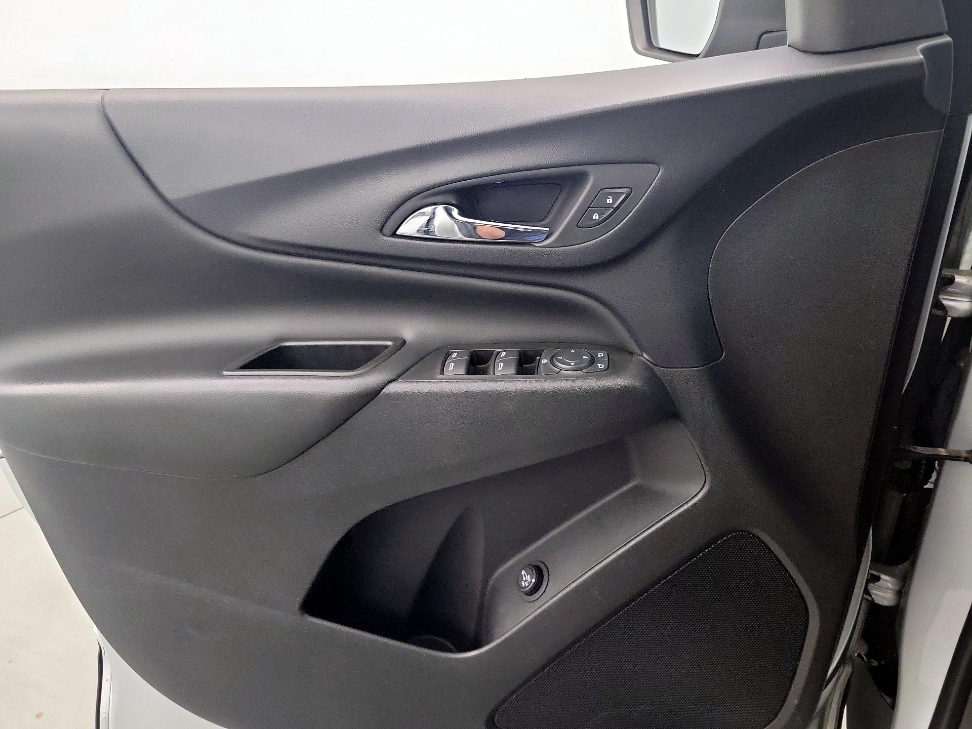 Thumbnail: 2022 Chevrolet Equinox - 12