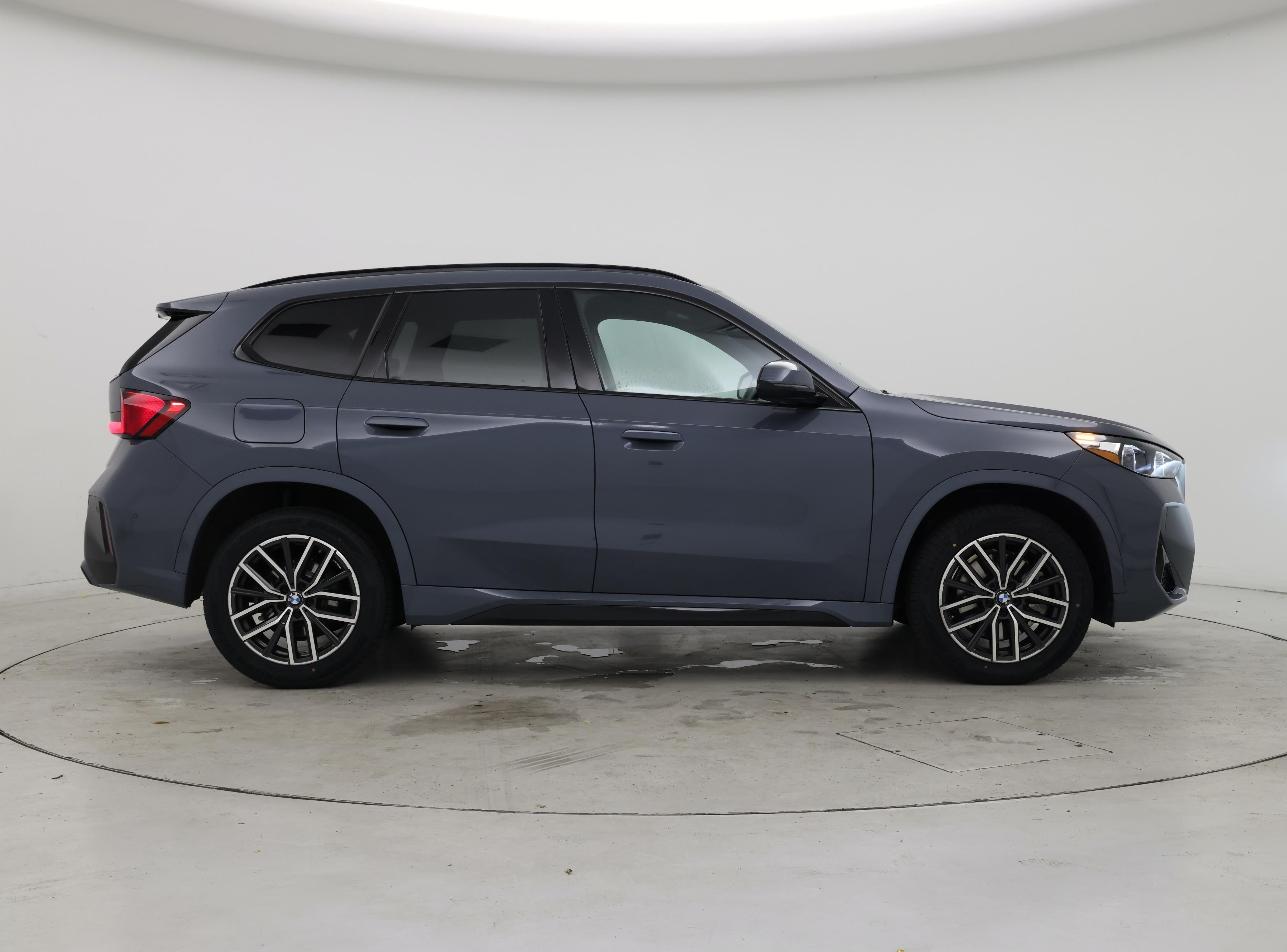 Thumbnail: 2023 BMW X1 - 7