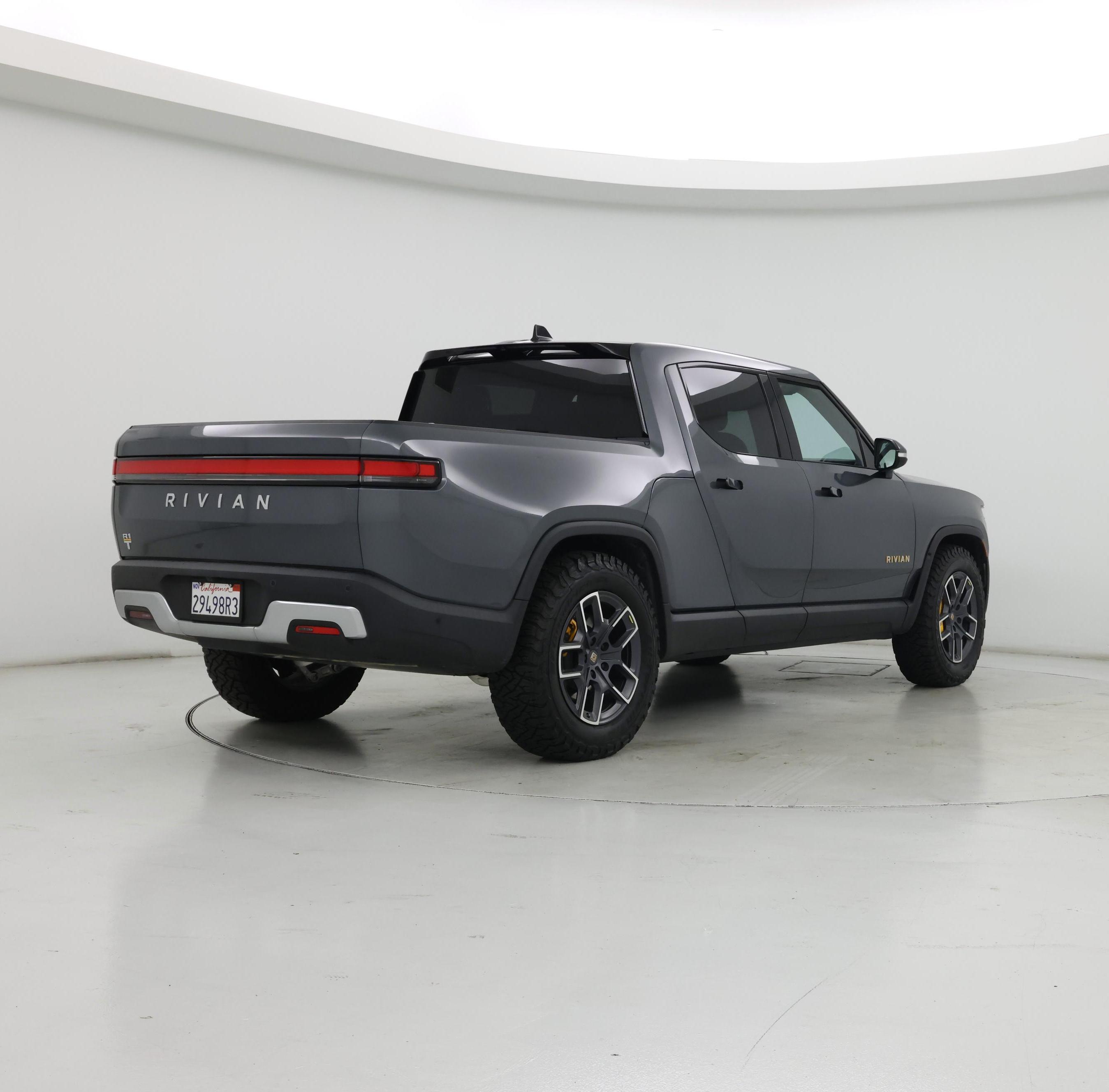 Thumbnail: 2022 Rivian R1T - 8