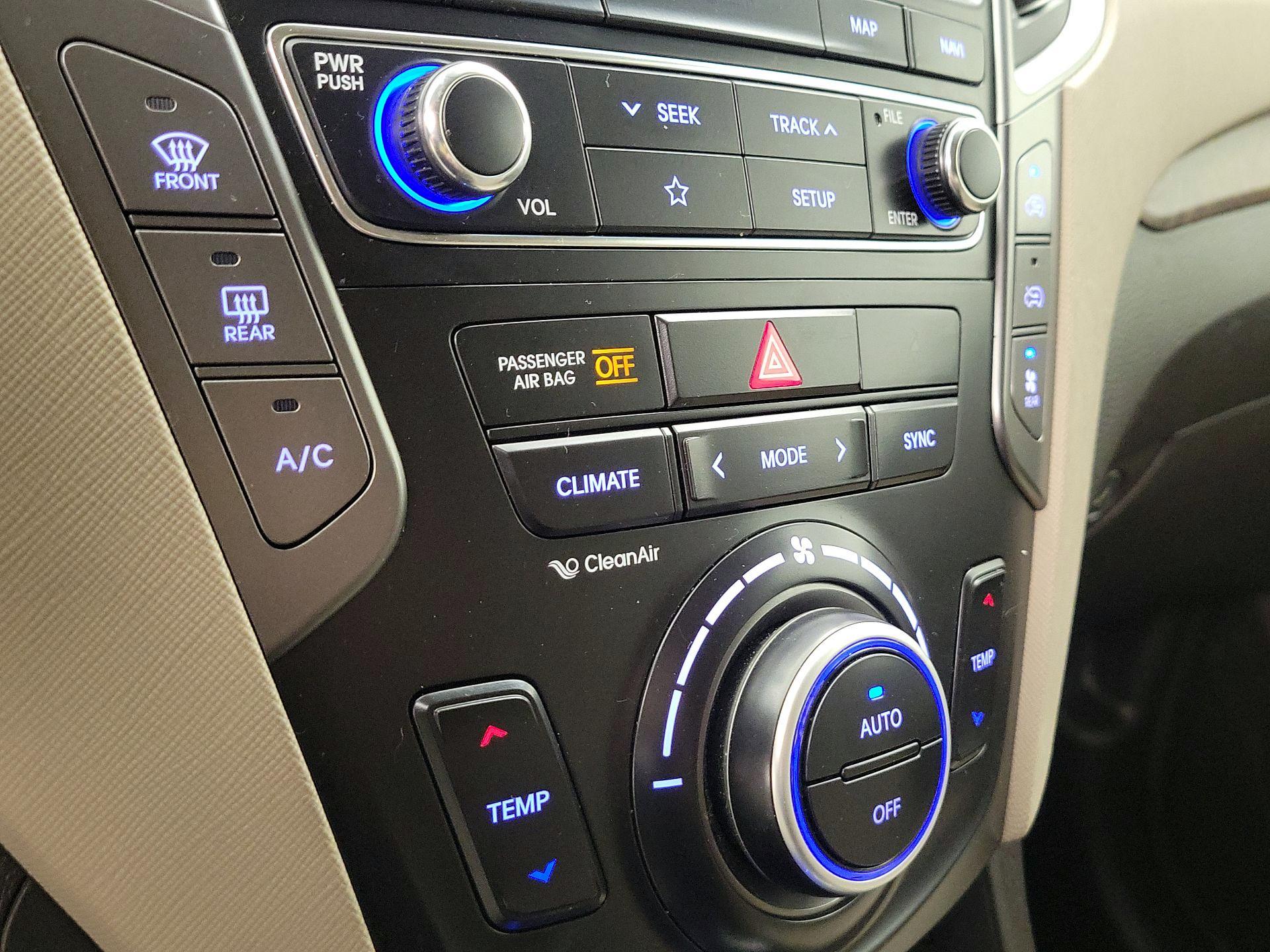 Thumbnail: 2019 Hyundai Santa Fe - 17