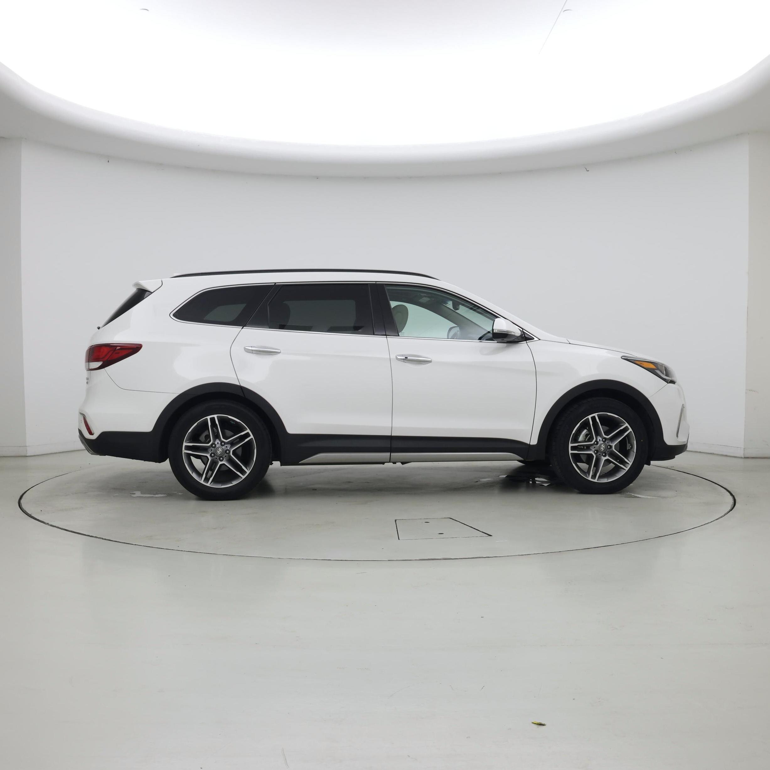 Thumbnail: 2019 Hyundai Santa Fe - 7