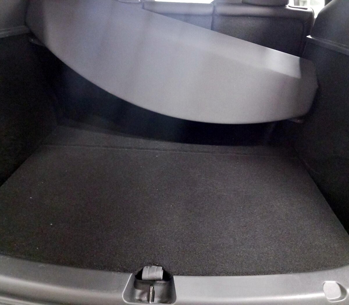Trunk/Cargo (Seats Up)