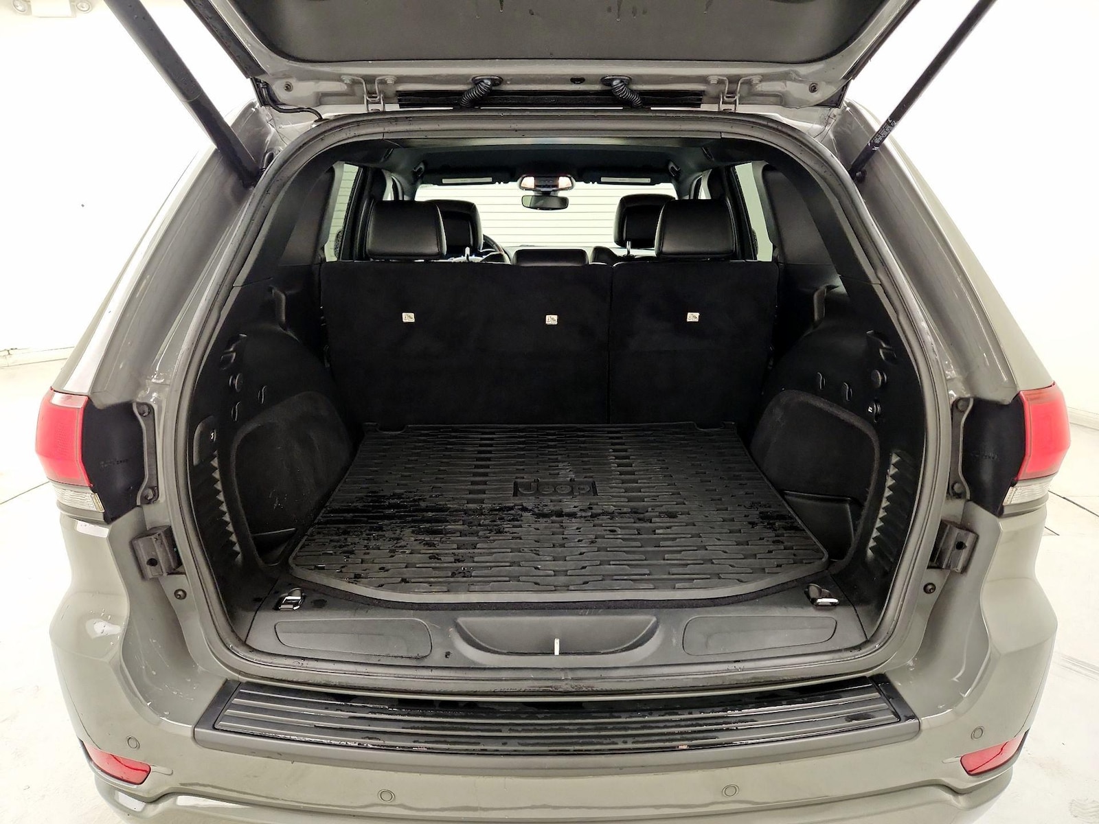 2019 Jeep Grand Cherokee Altitude - Photo 22