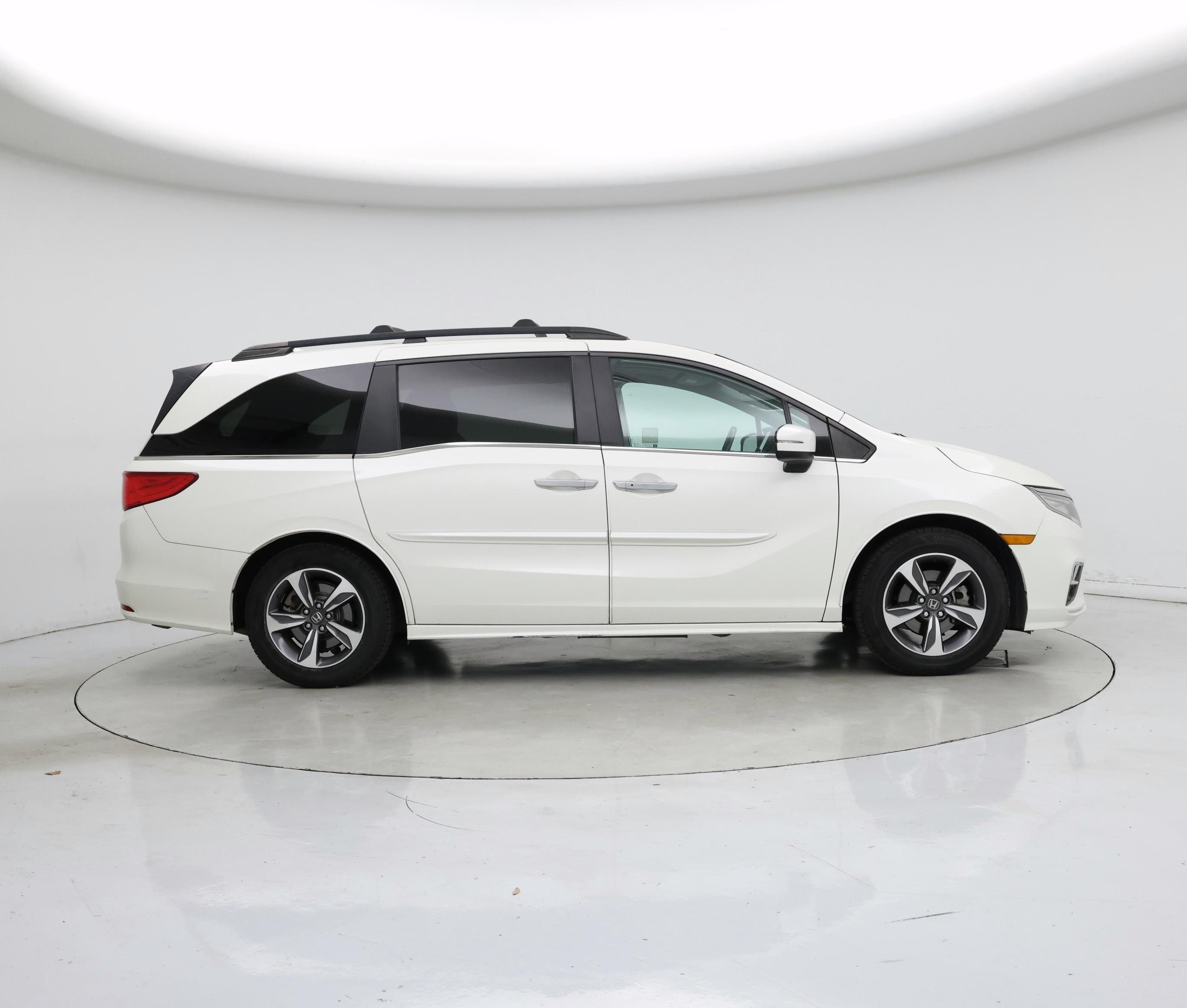 Thumbnail: 2018 Honda Odyssey - 7