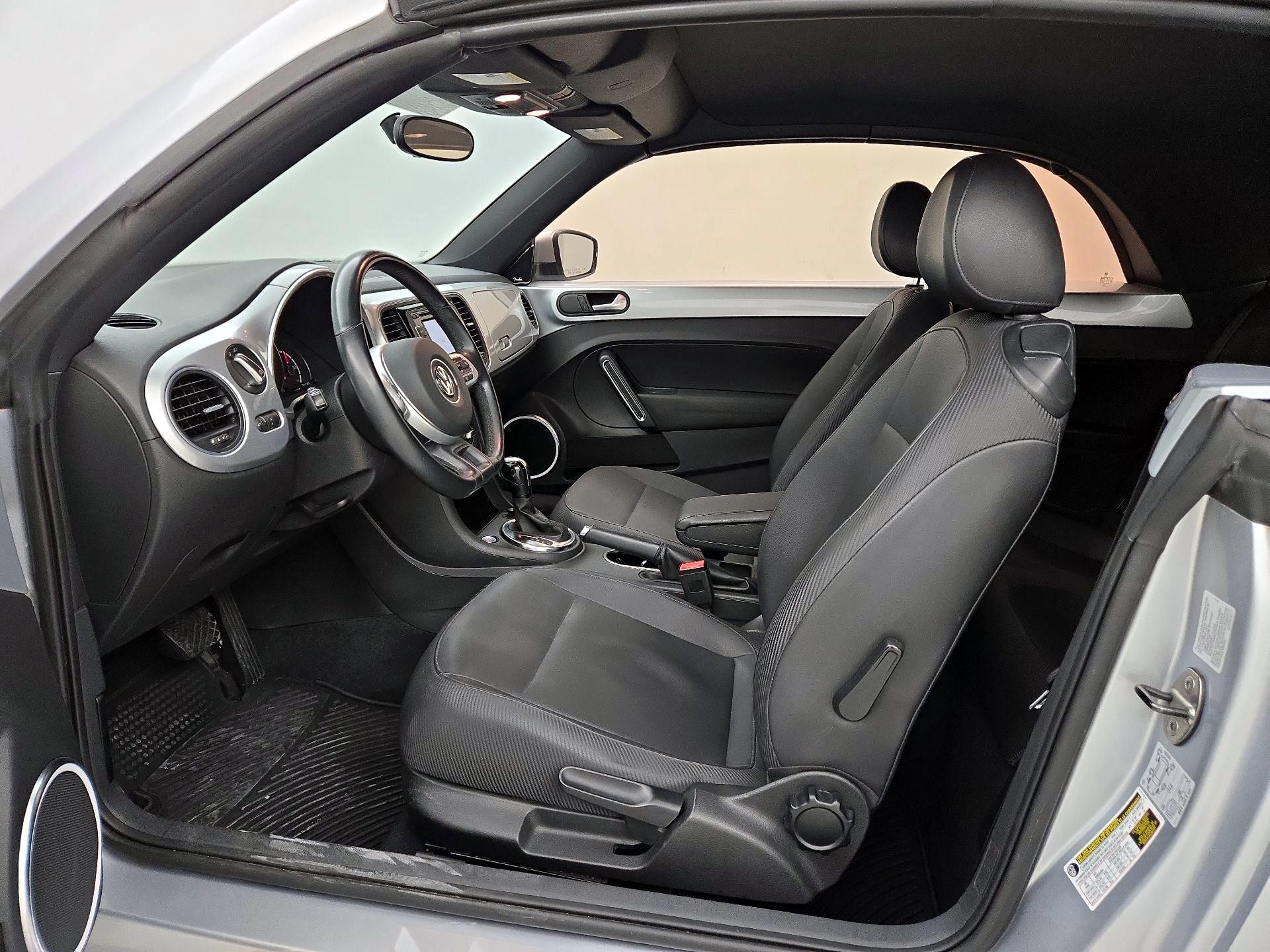Thumbnail: 2014 Volkswagen Beetle - 11