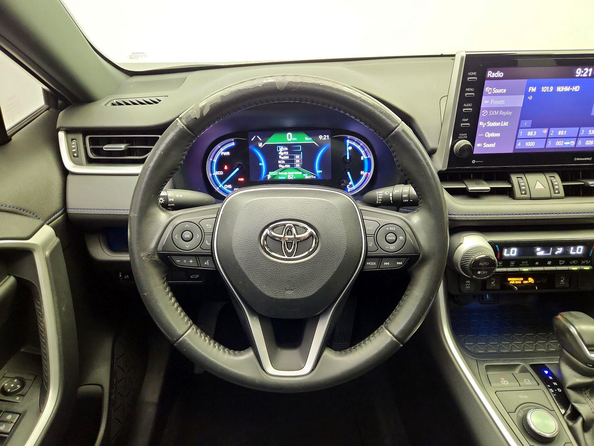 Thumbnail: 2022 Toyota RAV4 - 10