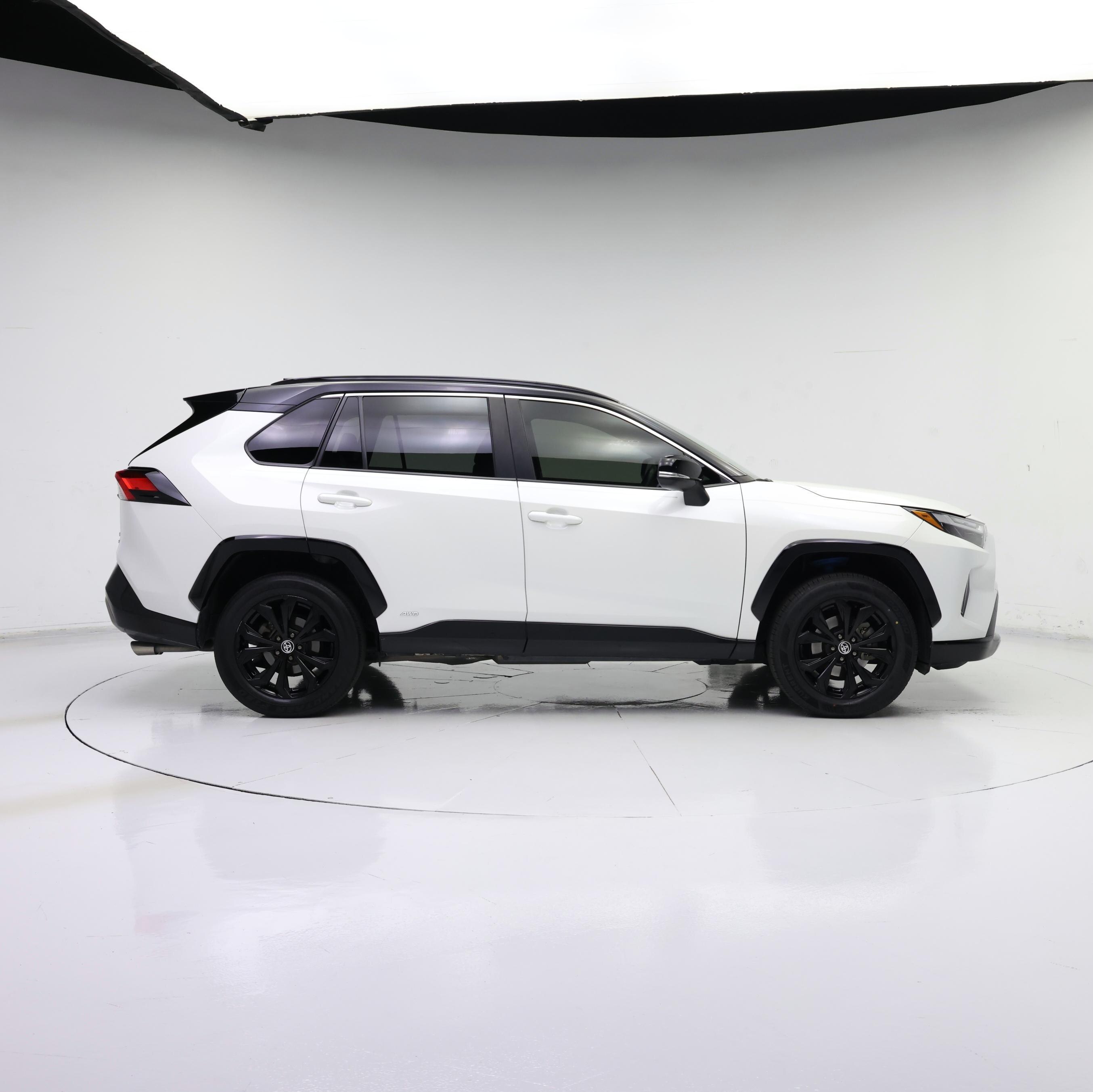 Thumbnail: 2022 Toyota RAV4 - 7