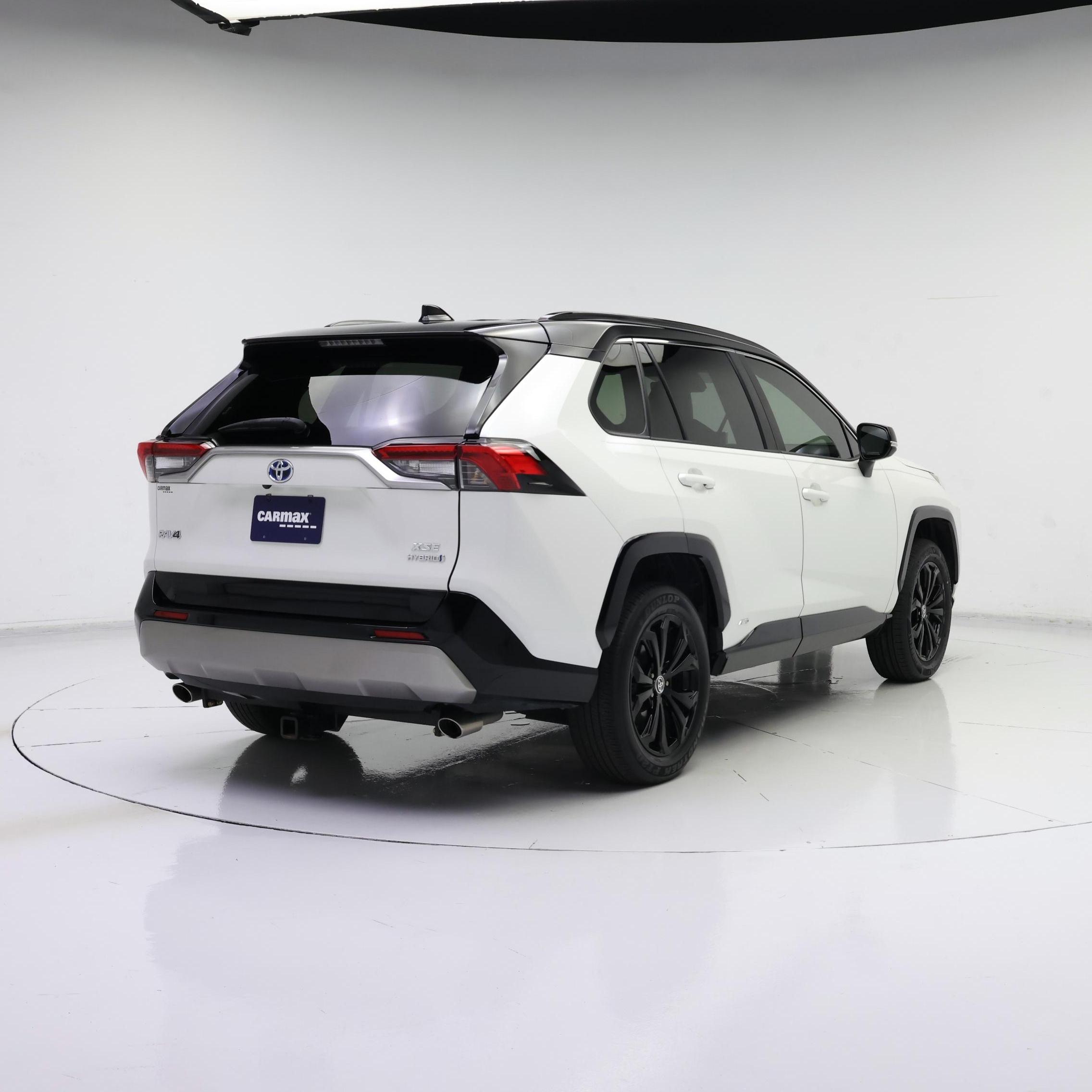 Thumbnail: 2022 Toyota RAV4 - 8