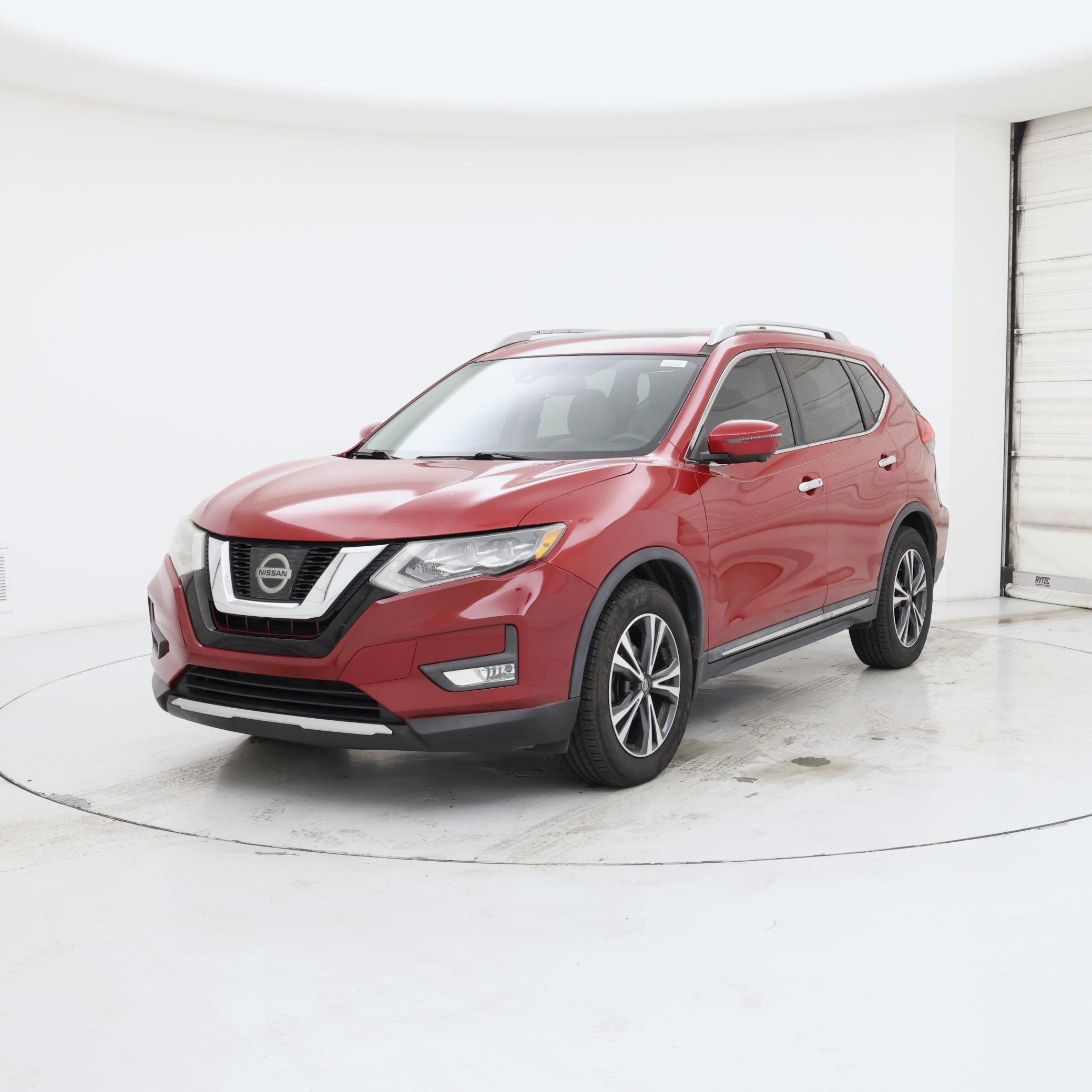 Thumbnail: 2017 Nissan Rogue - 4