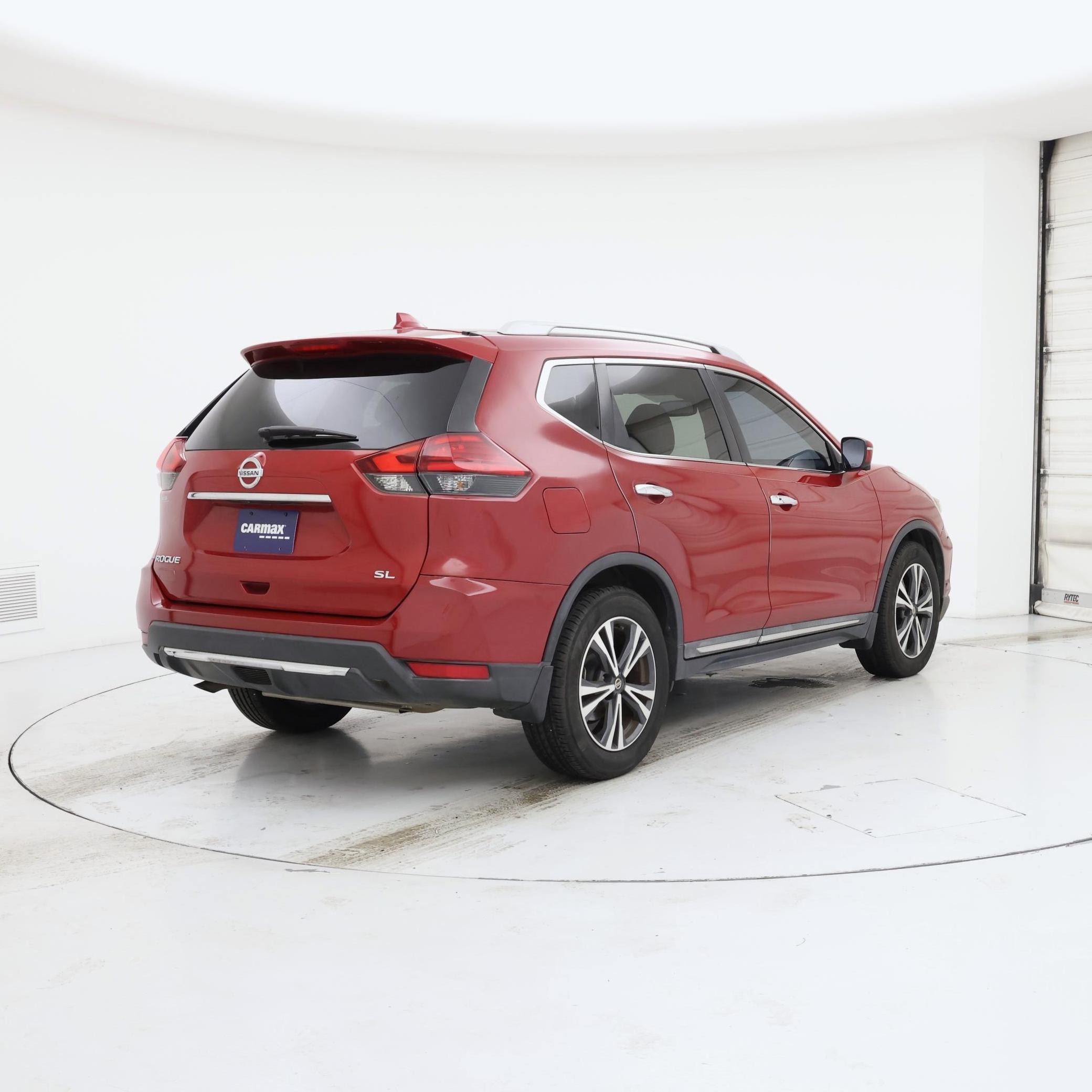 Thumbnail: 2017 Nissan Rogue - 8
