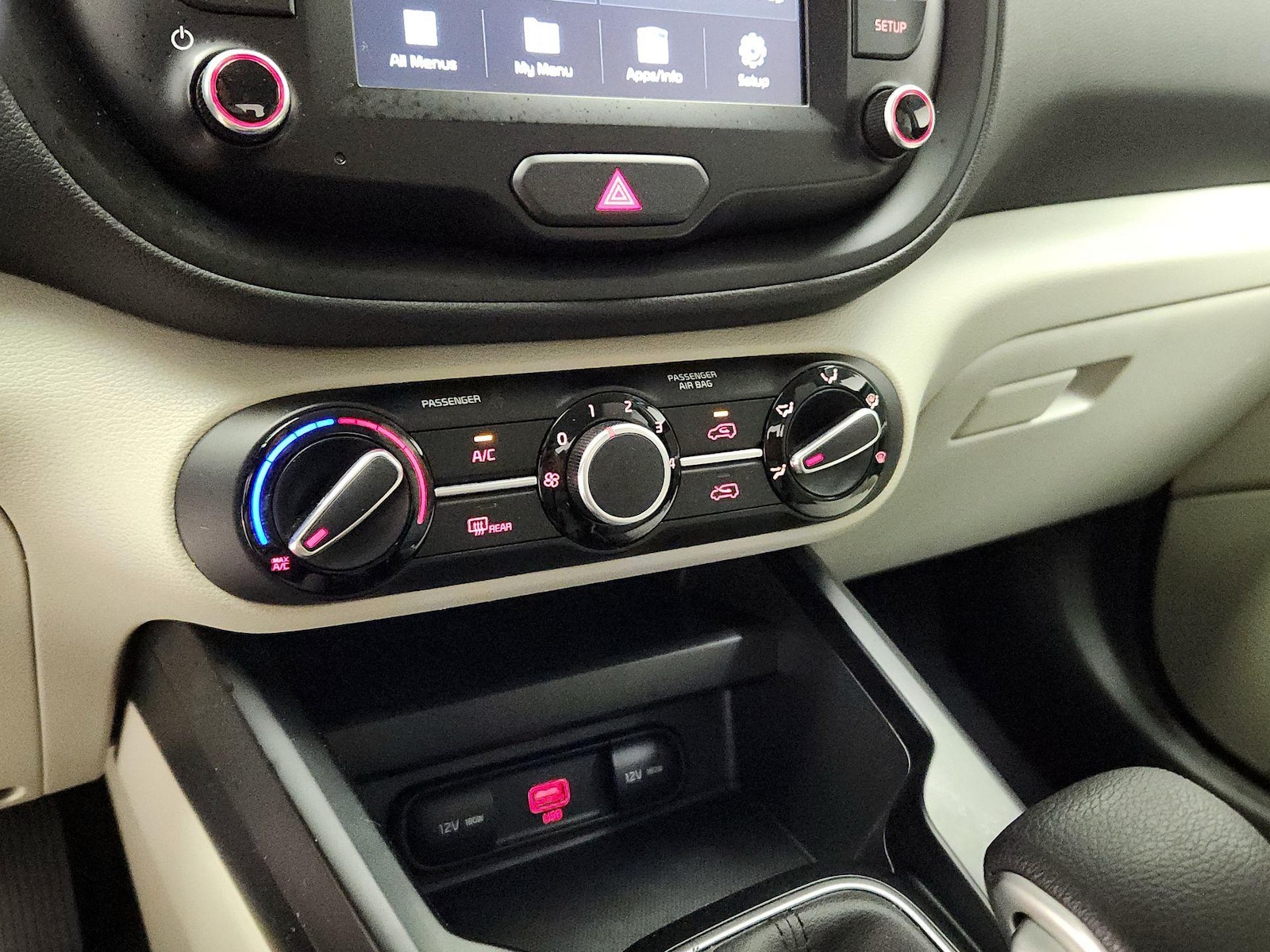 2020 Kia Soul LX - Photo 17