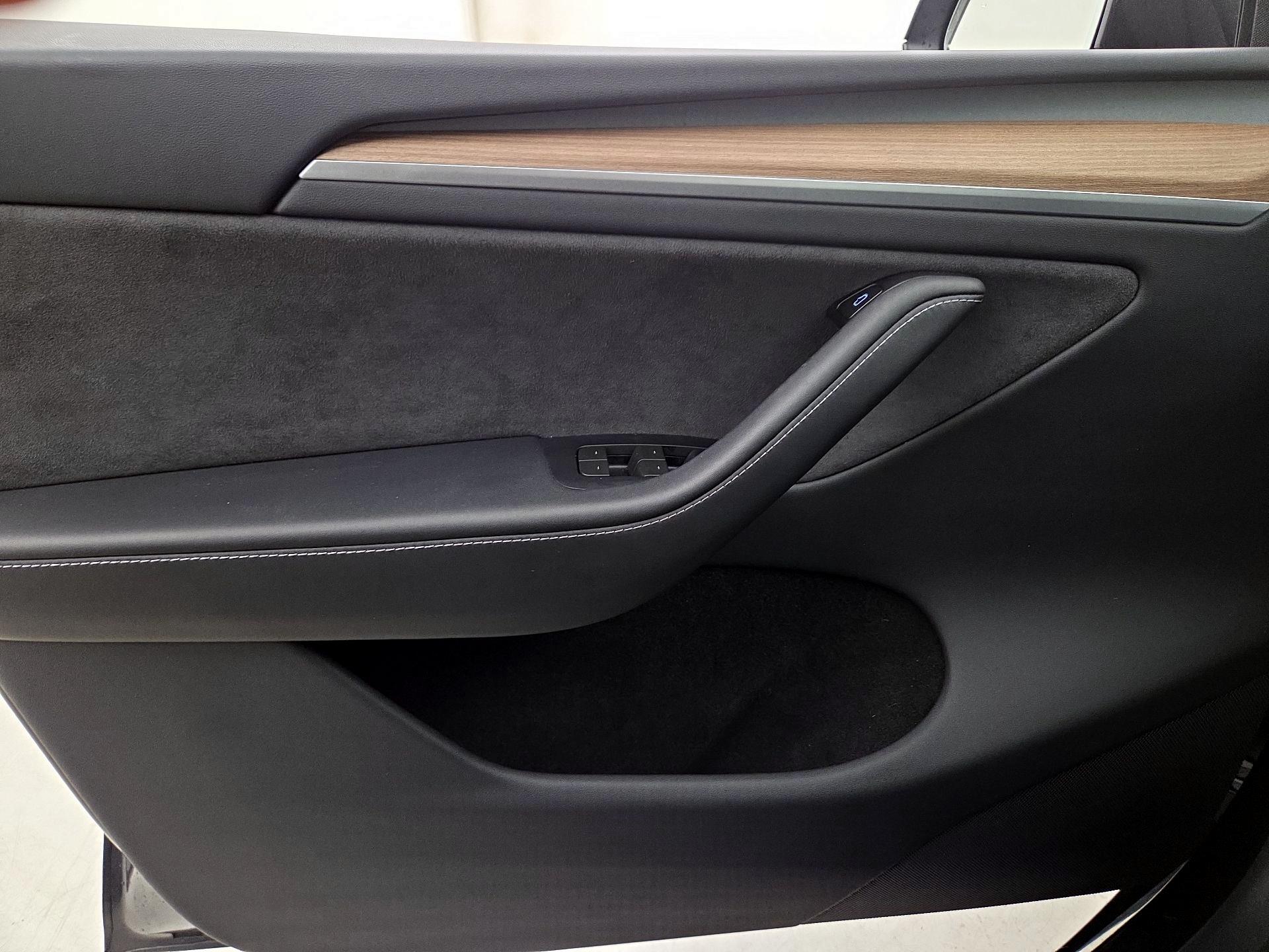 Thumbnail: 2024 Tesla Model Y - 12