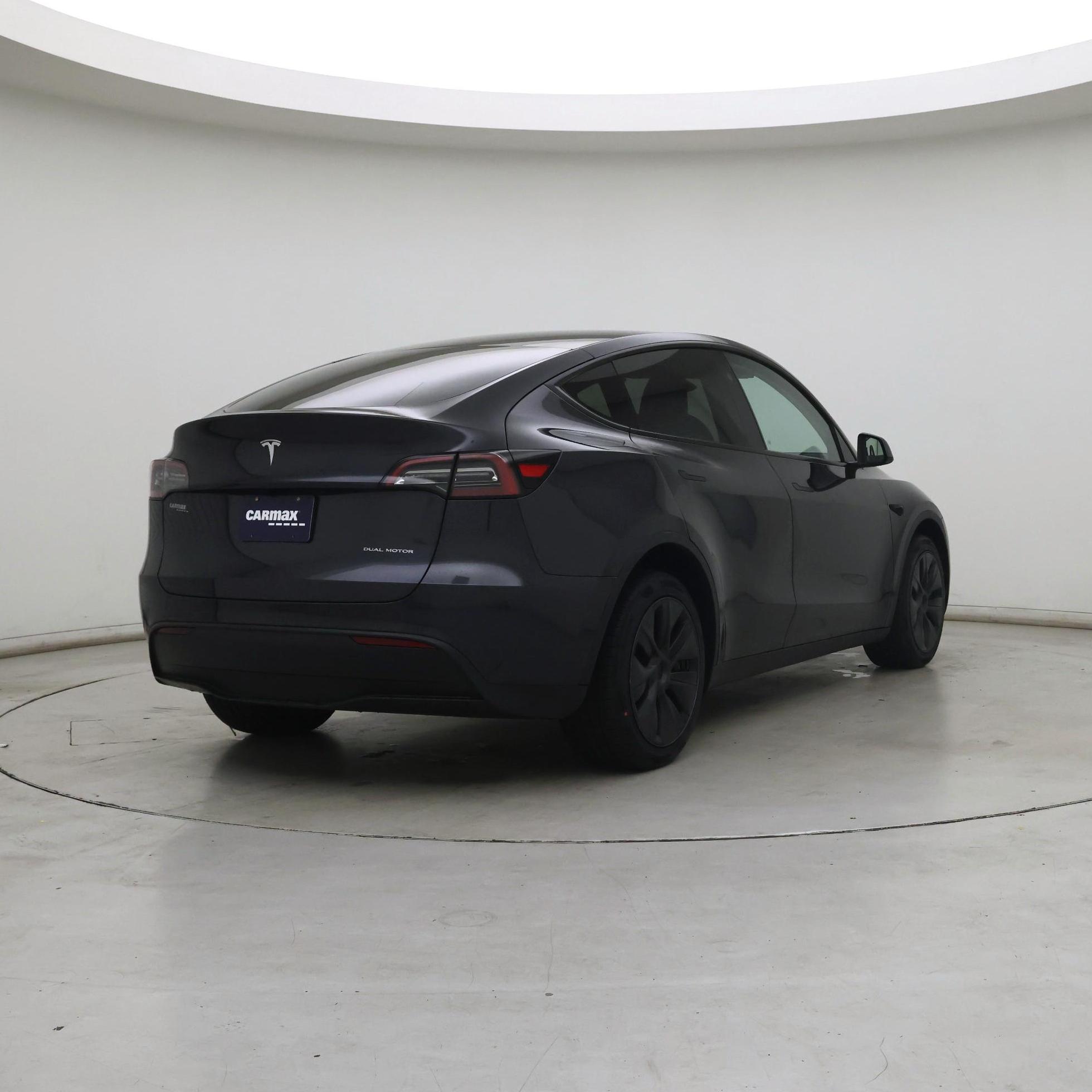 Thumbnail: 2024 Tesla Model Y - 8