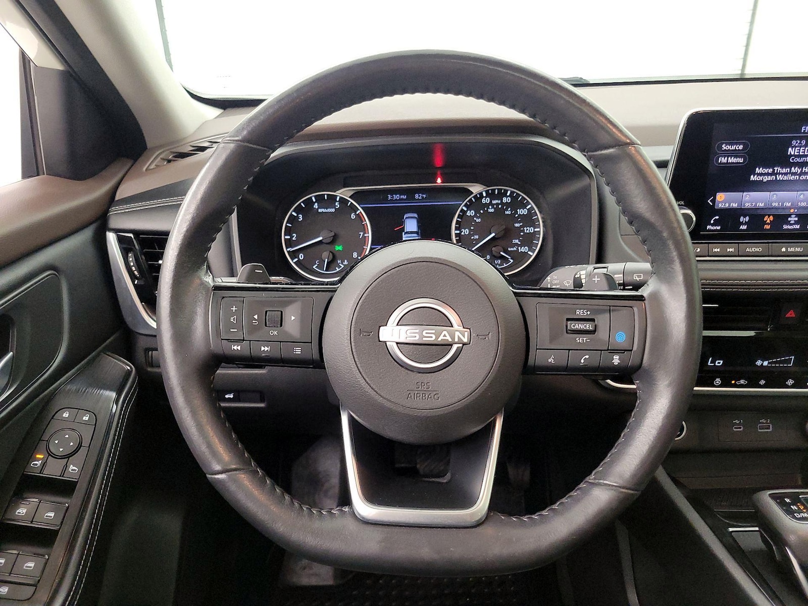 2022 Nissan Rogue SV - Photo 11
