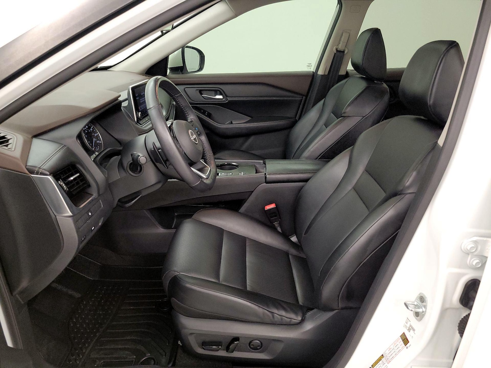 2022 Nissan Rogue SV - Photo 12