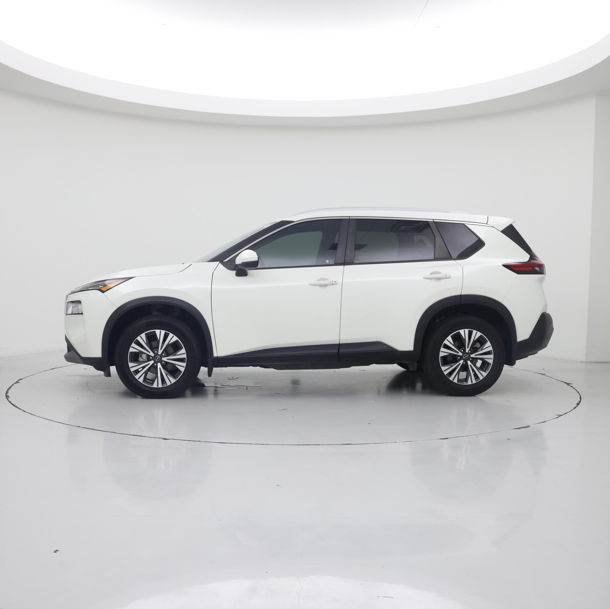 Thumbnail: 2022 Nissan Rogue - 3