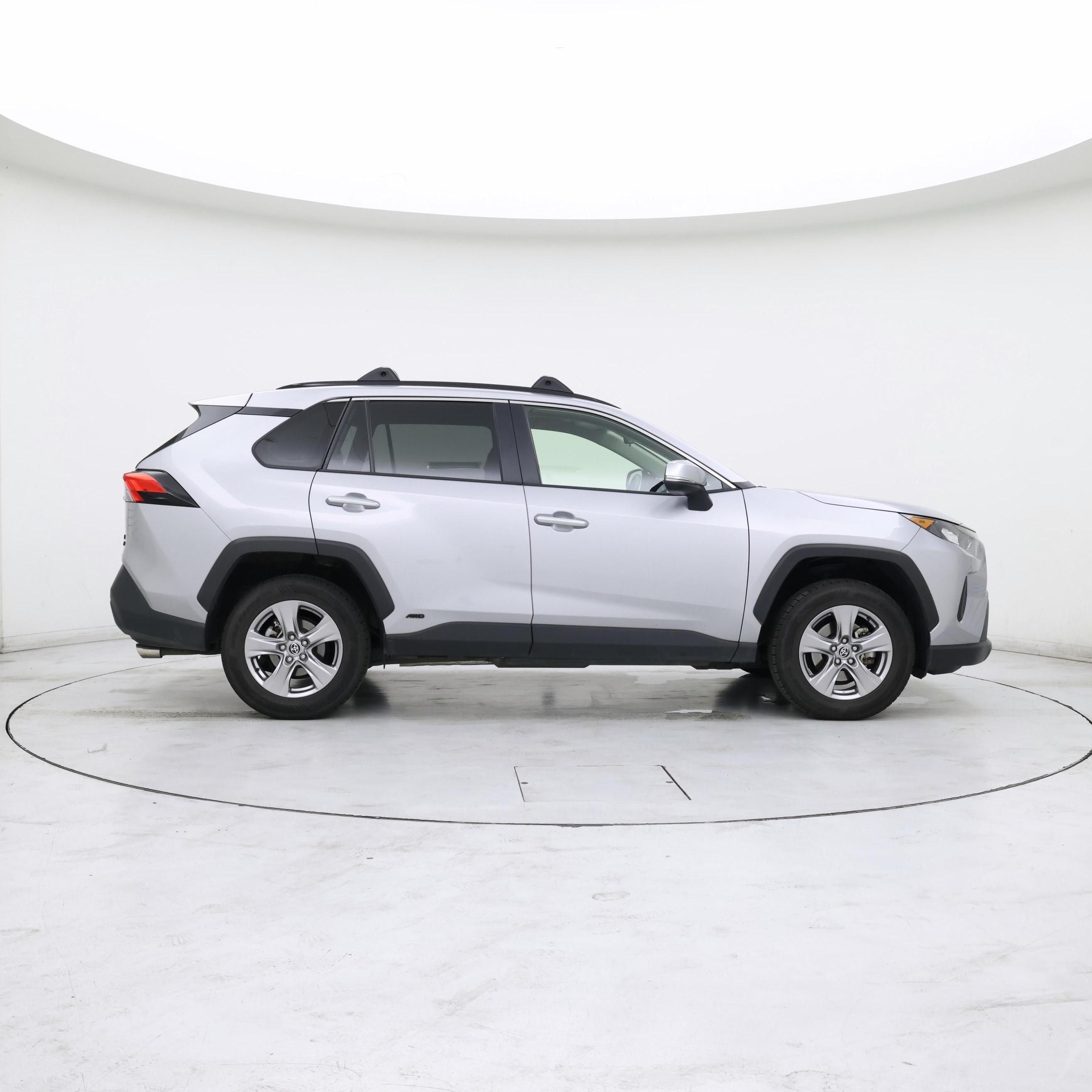 Thumbnail: 2022 Toyota RAV4 - 7