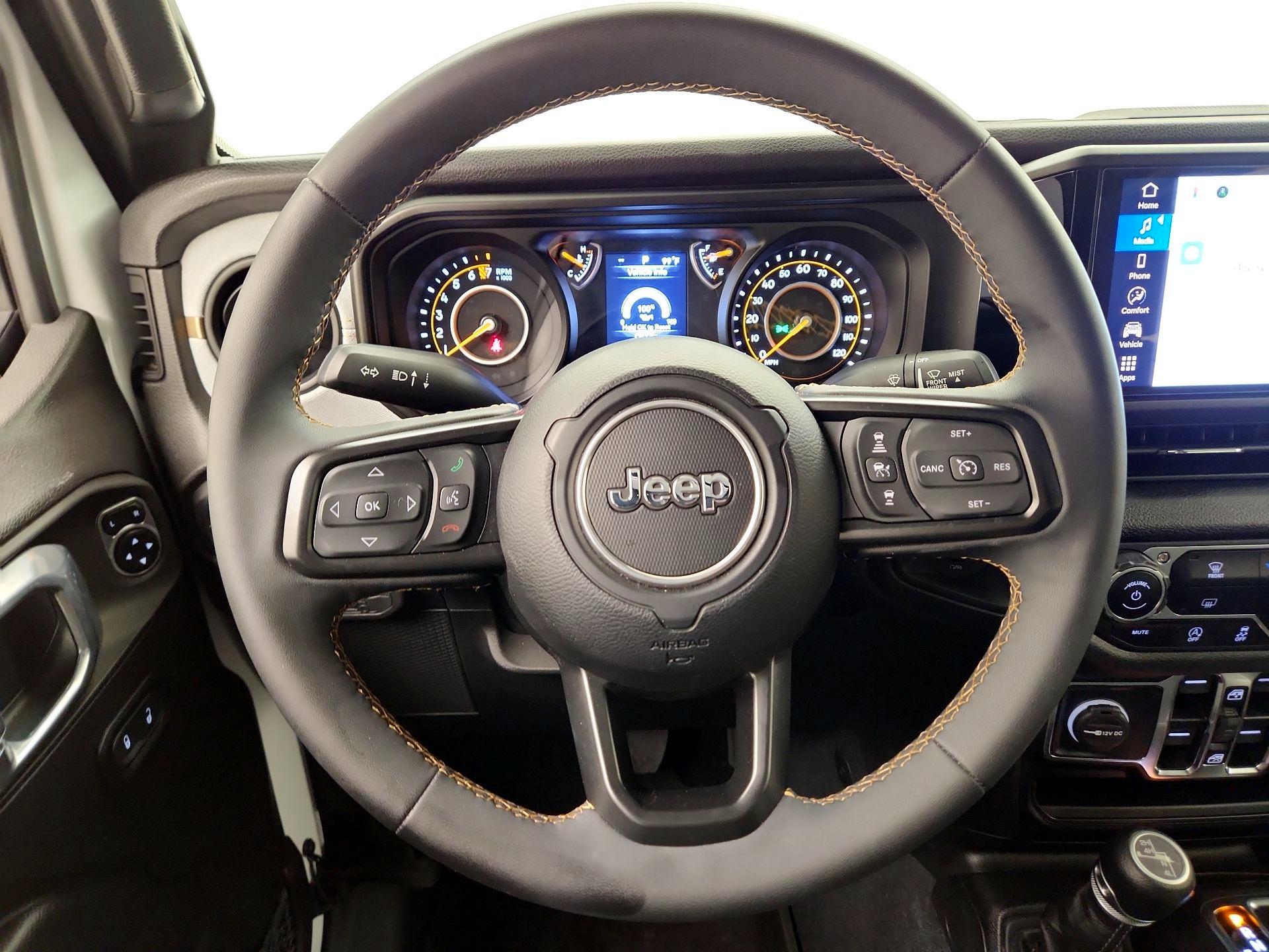 Thumbnail: 2024 Jeep Gladiator - 10