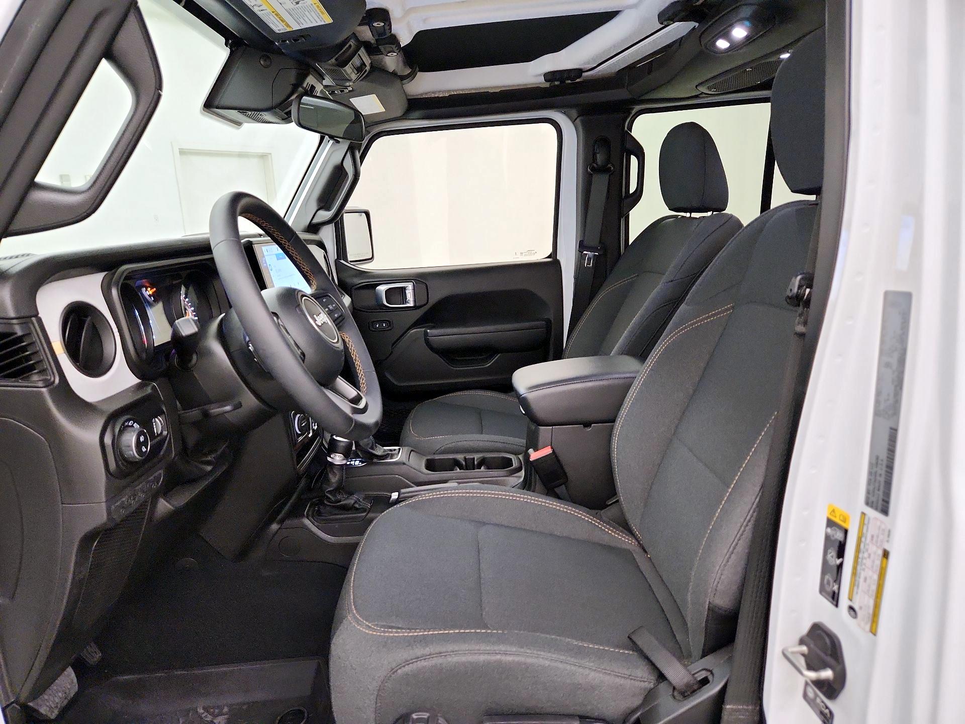 Thumbnail: 2024 Jeep Gladiator - 11